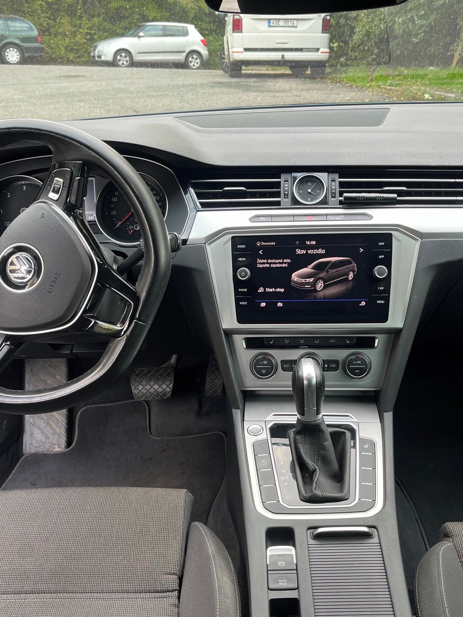 Volkswagen Passat, B8, 2.0 TDI 110kW DSG - fotka 6