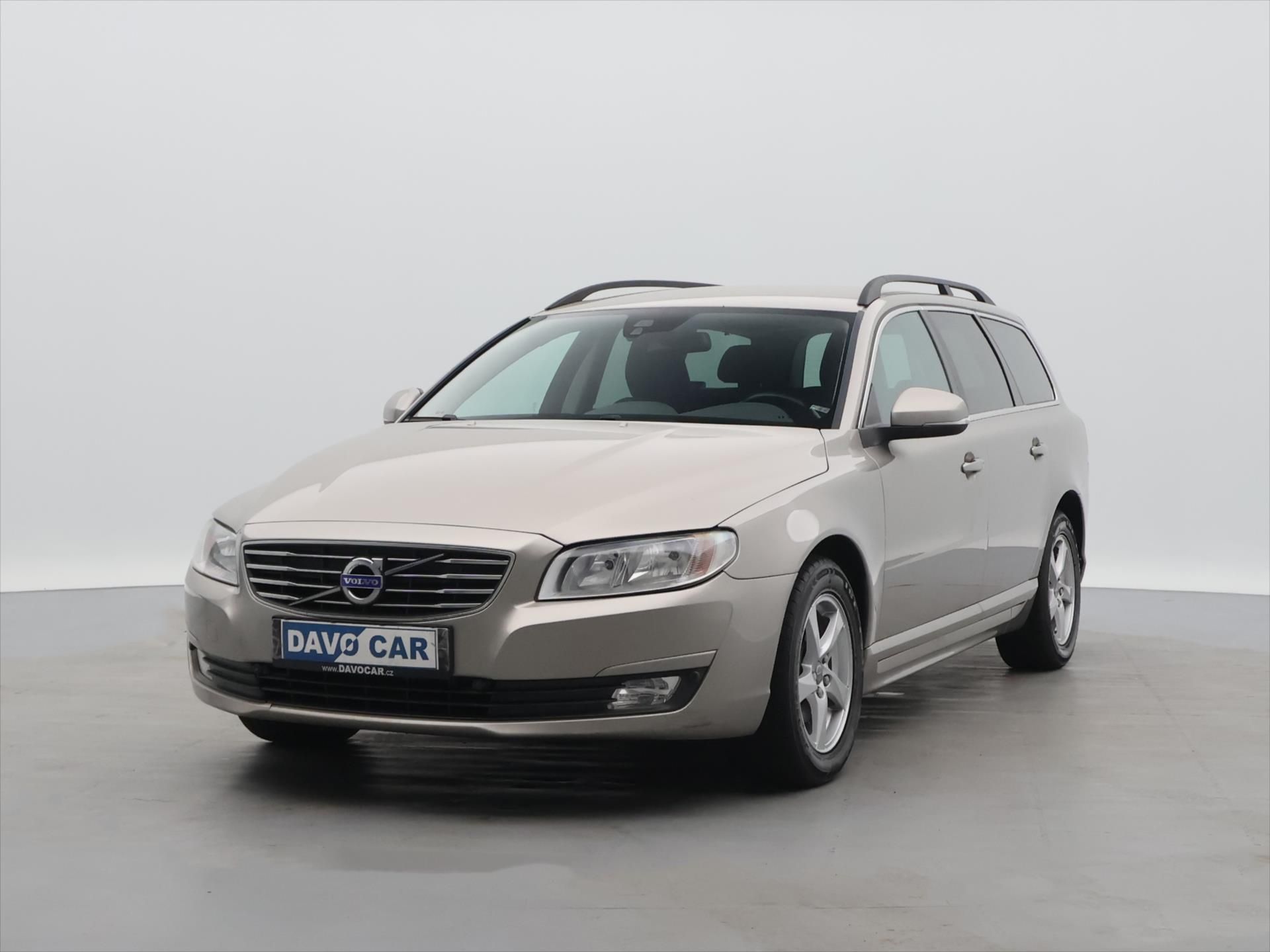 Volvo V70, 2,0 D3 100kW Kinetic Dynamic D - fotka 2