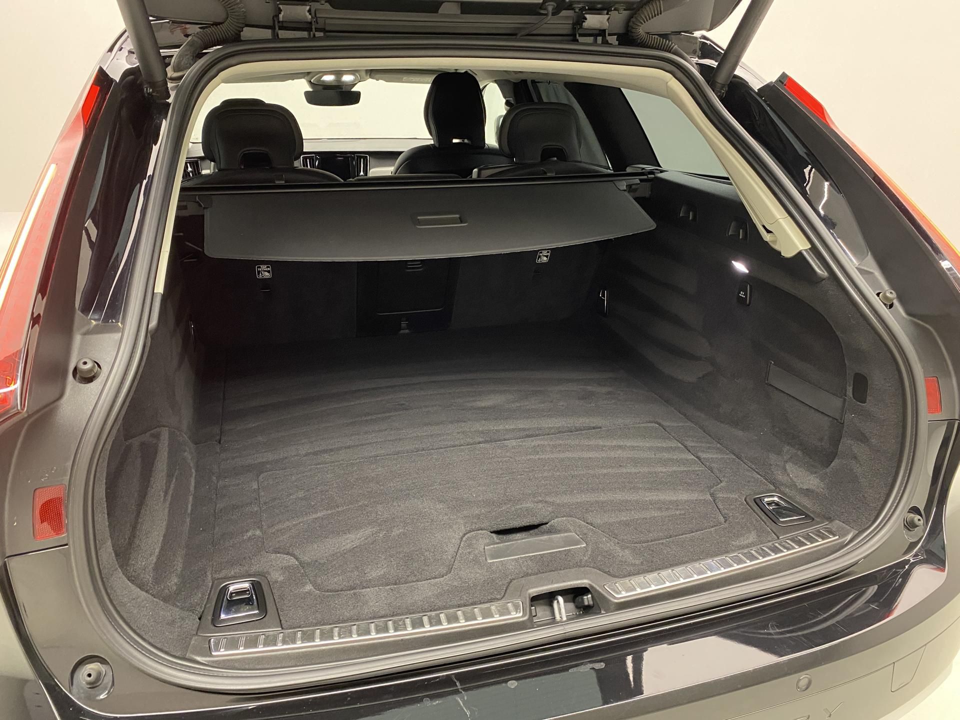 Volvo V90, CC B4 AWD BRIGHT PLUS AUT CZ - fotka 6
