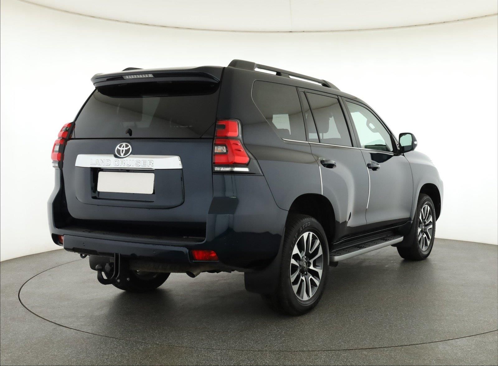 Toyota Land Cruiser, 2.8 D-4D - fotka 5