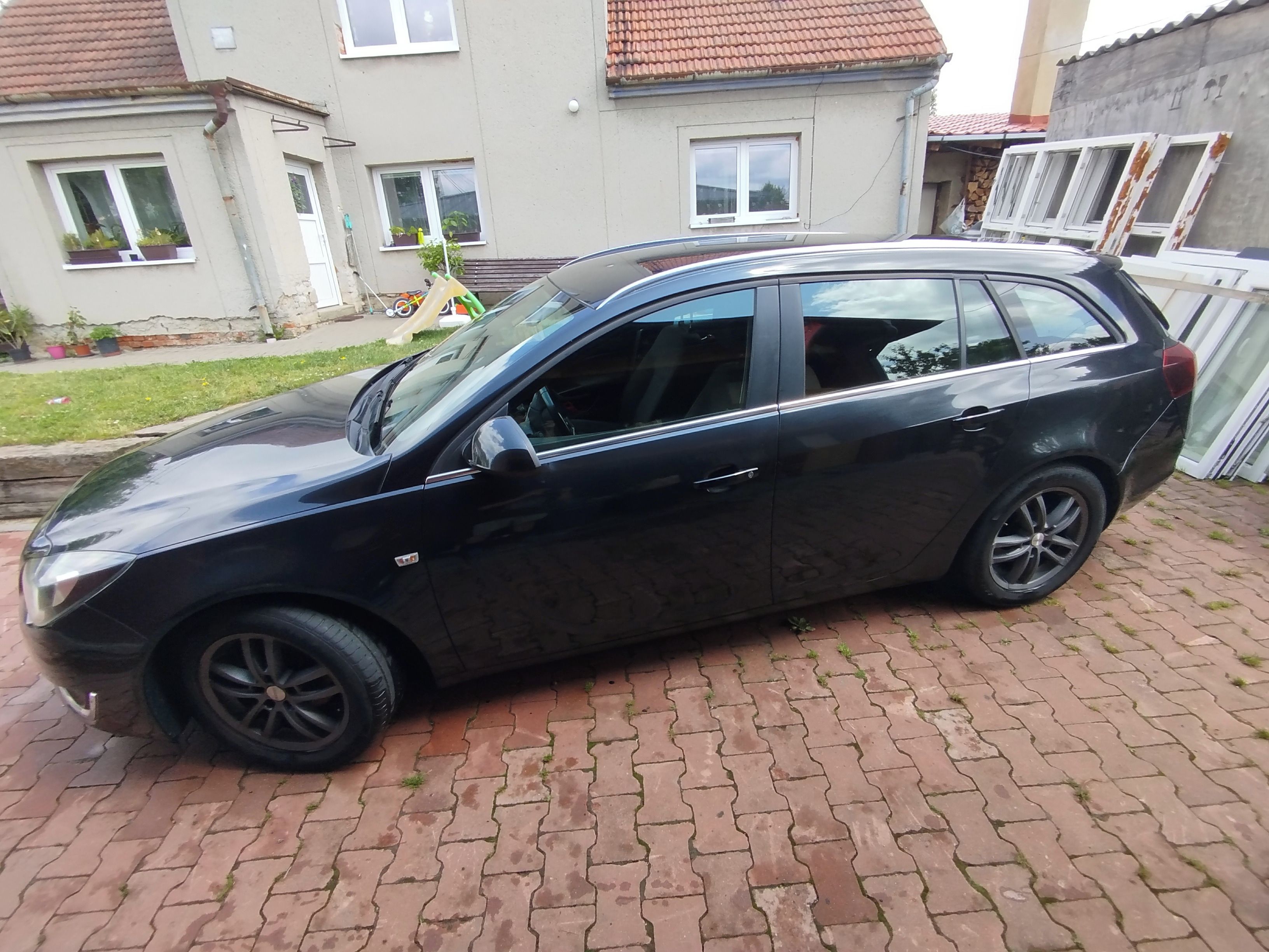 Opel Insignia, Opel Insignia combi serviska - fotka 3