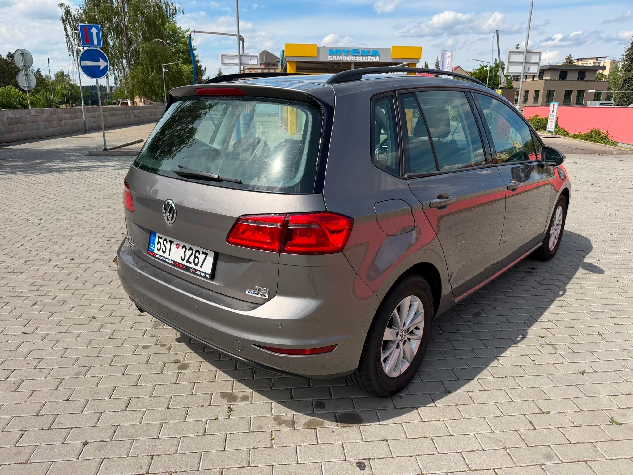 Volkswagen Golf Sportsvan, 1.2 Tsi 81 kw - fotka 4