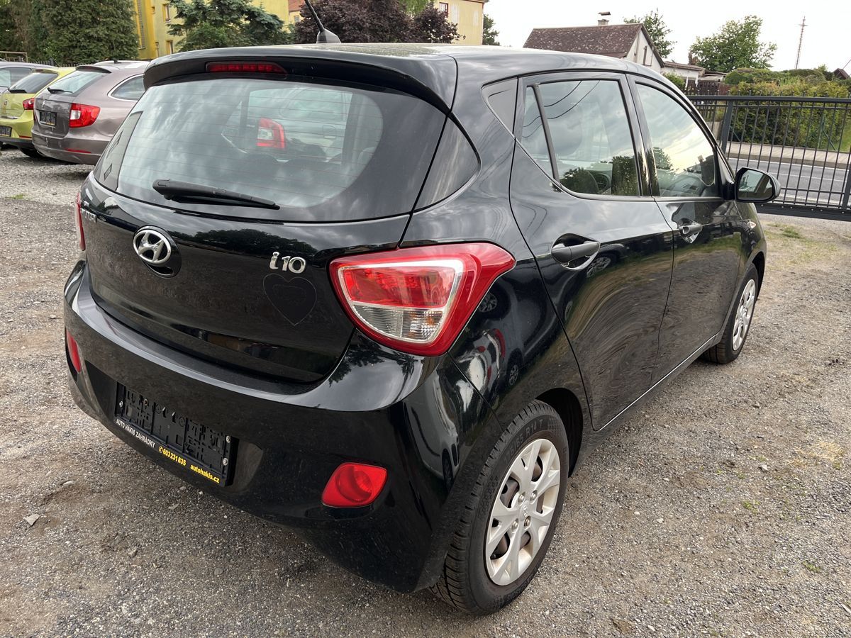 Hyundai i10, MOC MOC PĚKNÝ - fotka 5