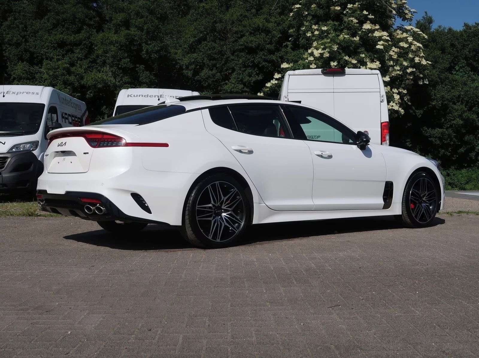 Kia Stinger, 3.3T AWD AT8 GT*CAM*NAVI - fotka 4