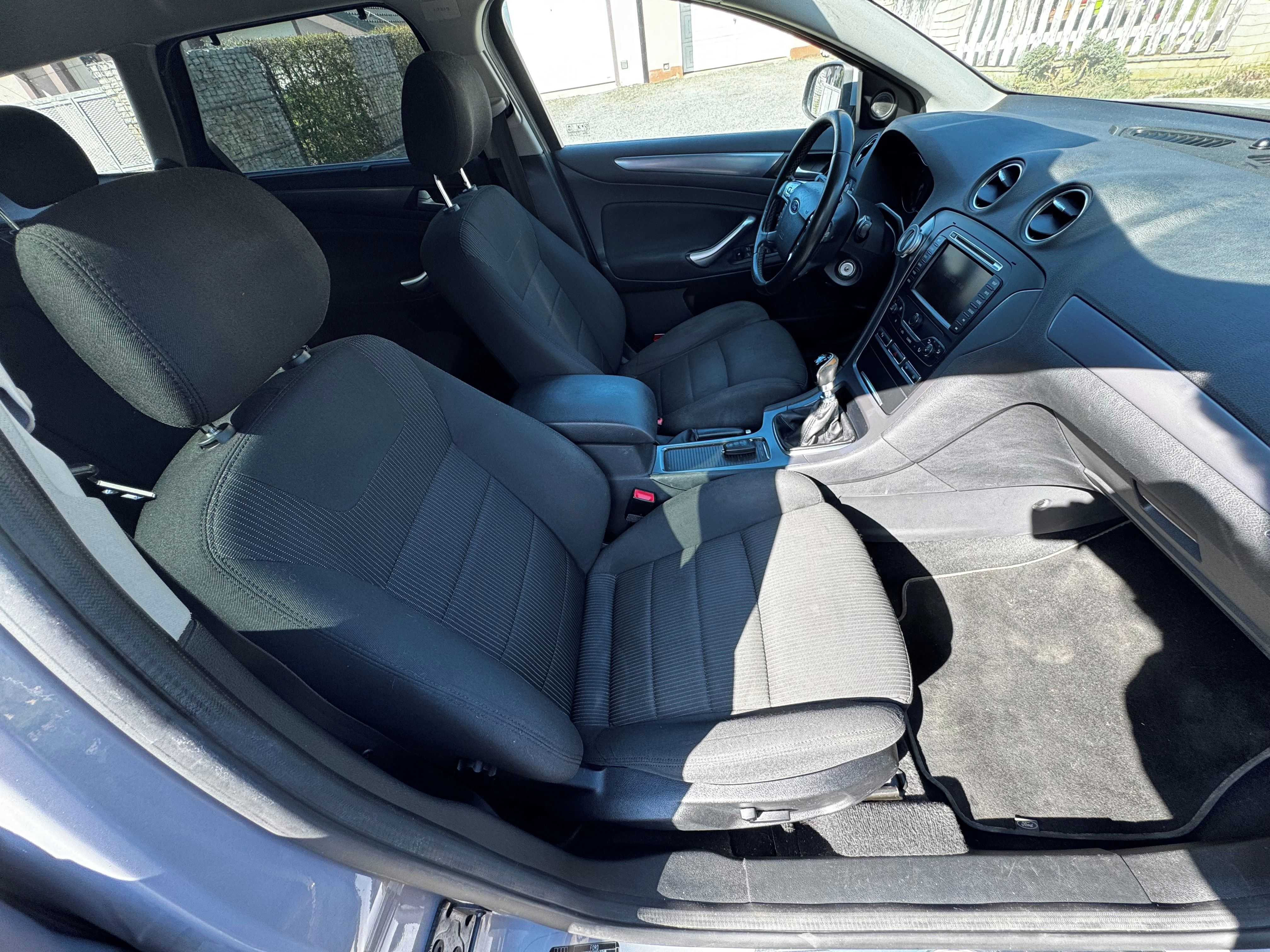 Ford Mondeo, Ford Mondeo mk4 2.0TDCI 103kw - fotka 4