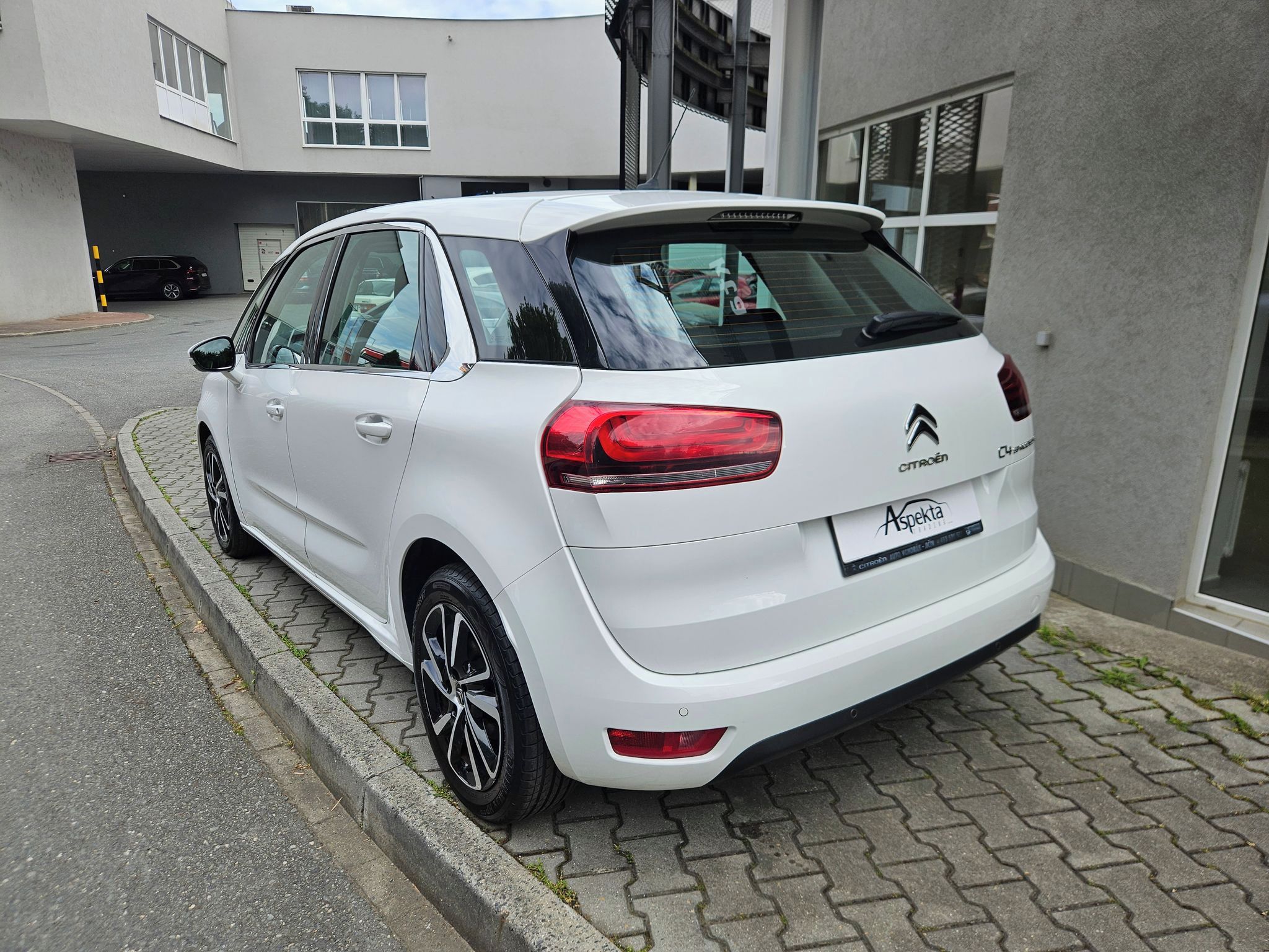 Citroën C4 SpaceTourer, 1.2i 96kW, 1.maj., klima, ČR - fotka 3