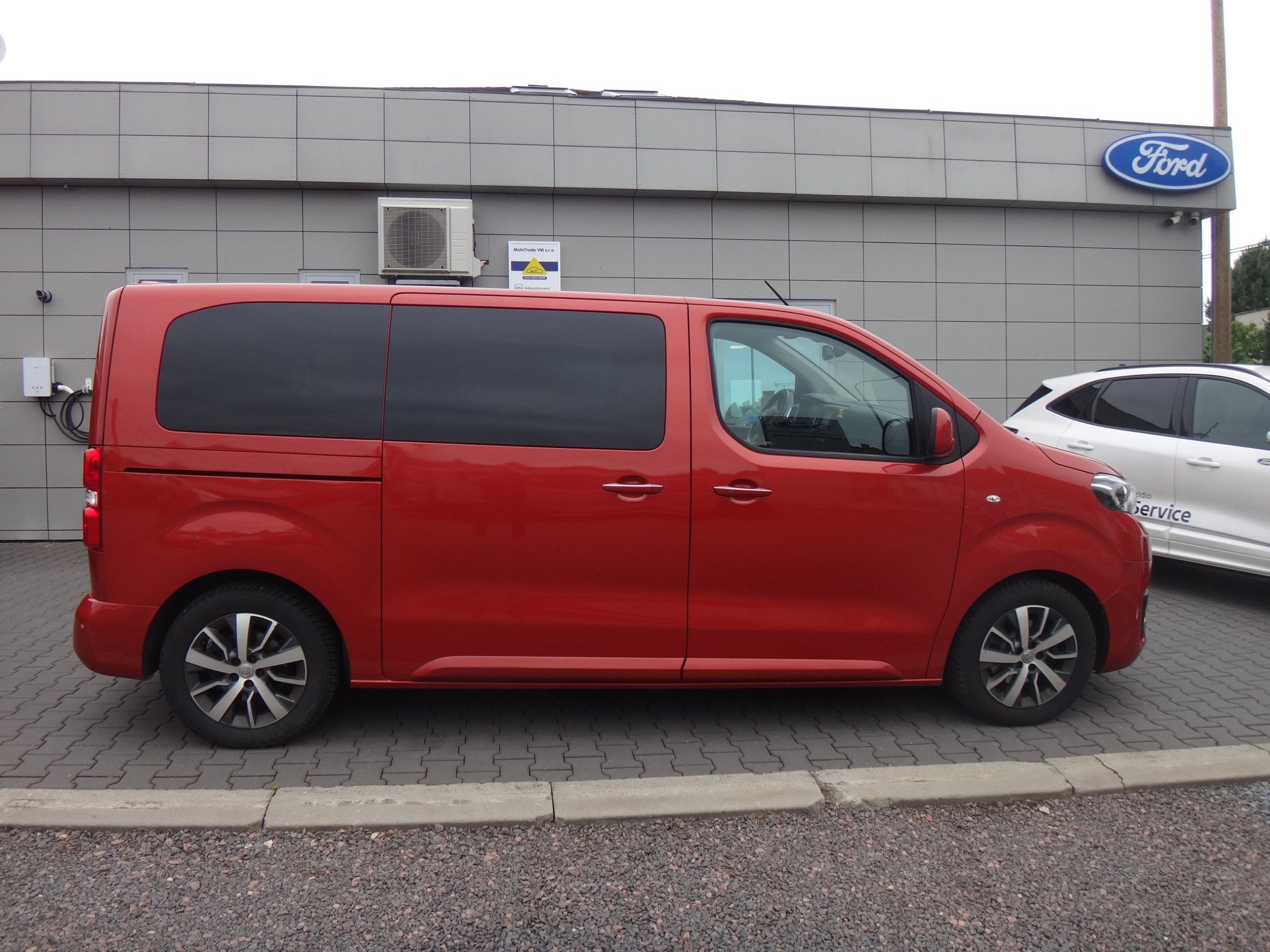 Toyota Proace Verso, Comfort 2.0D 130kW_170k_8st. a - fotka 6