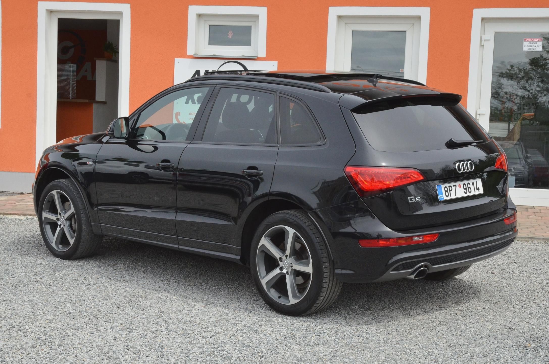 Audi Q5, 2.0 TDi 140kW Quattro S-LINE - fotka 4