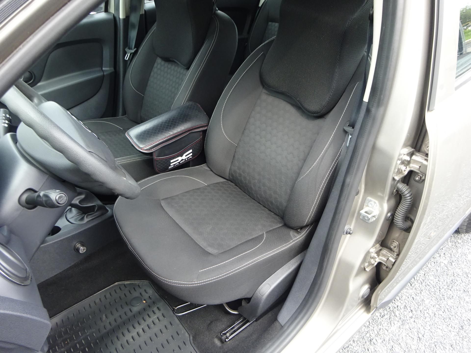 Dacia Sandero, 1.2 55kW 2.MAJITEL ČR KLIMA - fotka 5
