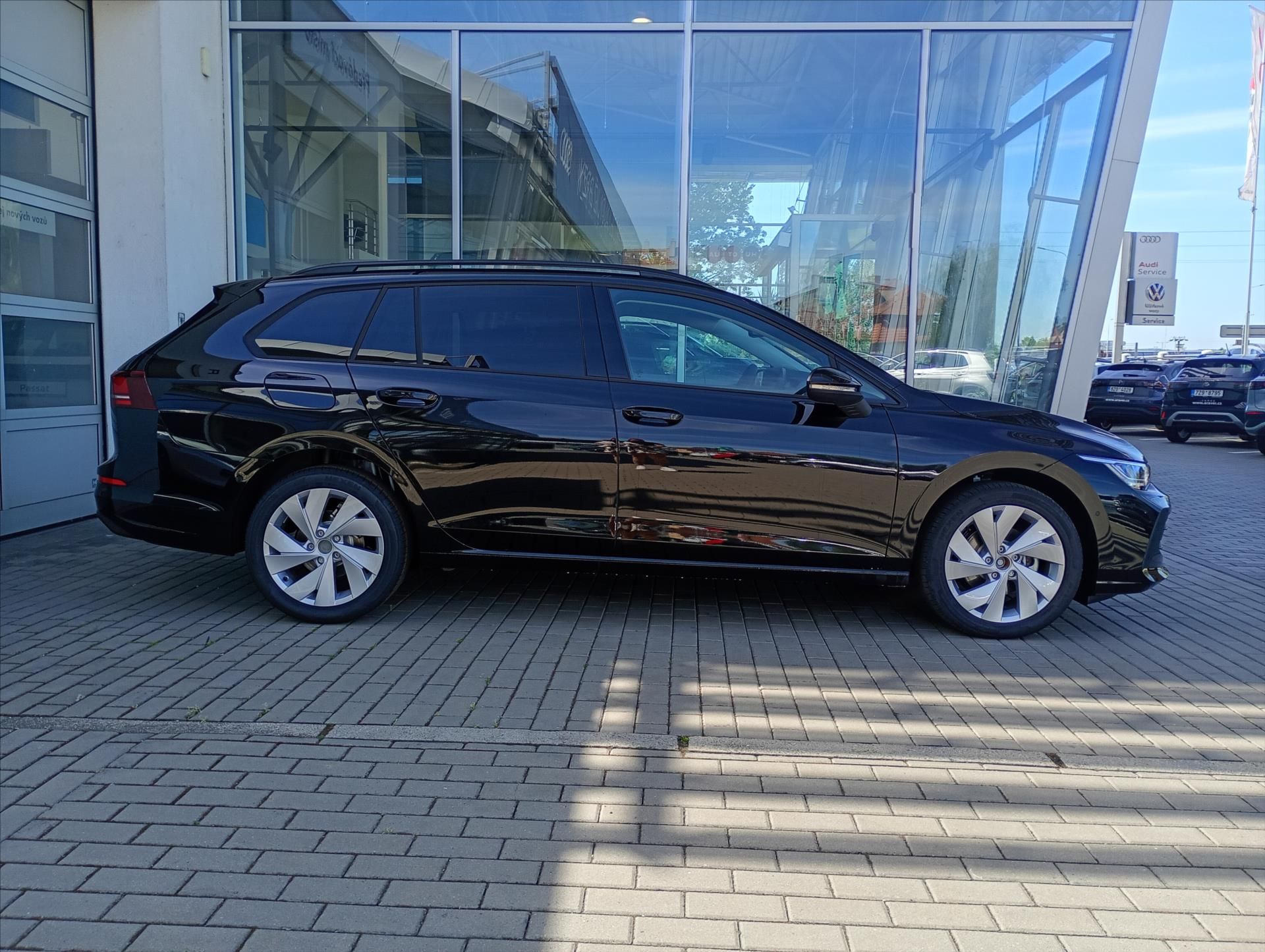 Volkswagen Golf Variant, 1,5 eTSI 7DSG mHEV  People - fotka 4