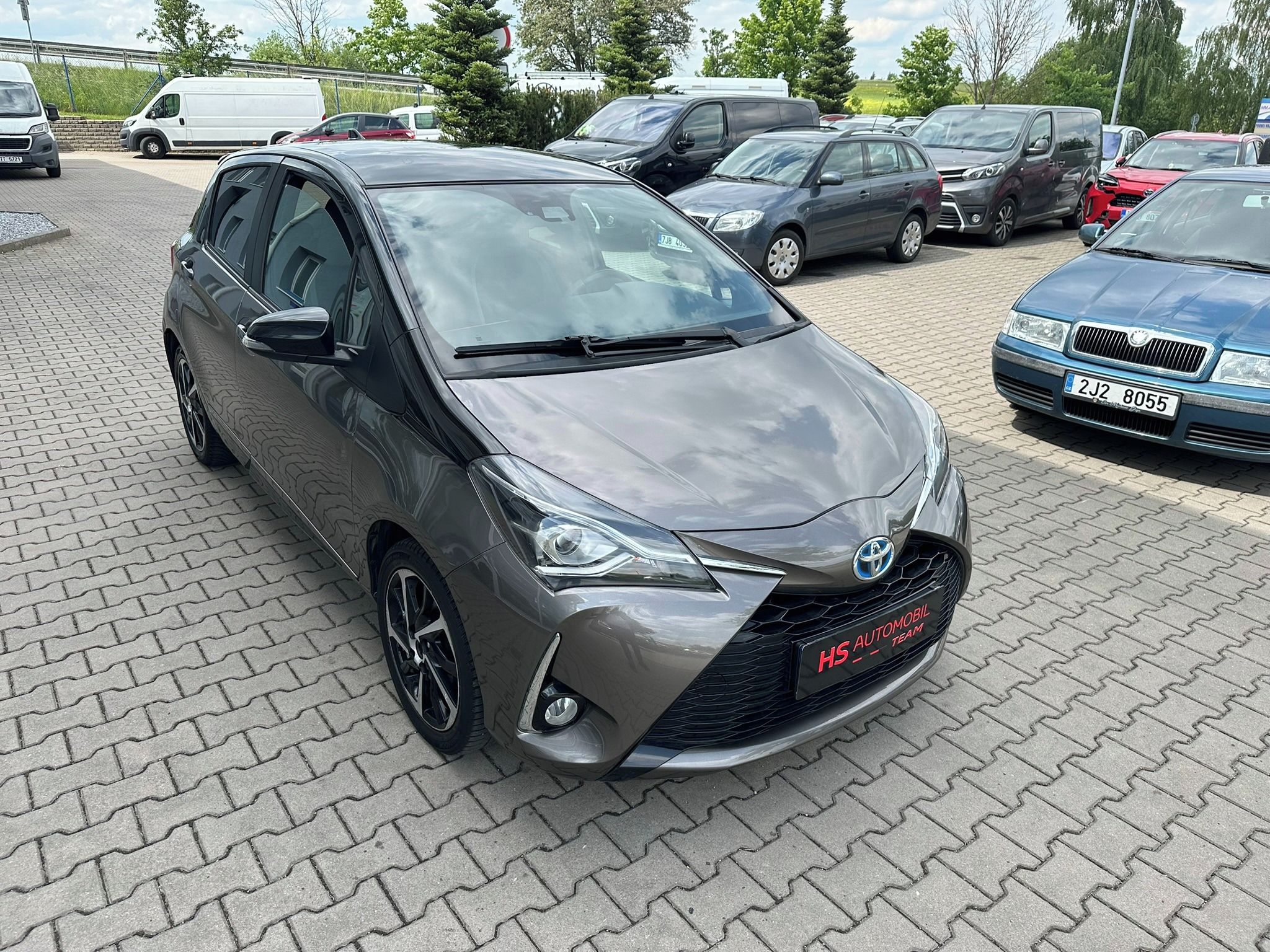 Toyota Yaris, 1,5i e-CVT Hybrid 74kW - fotka 5