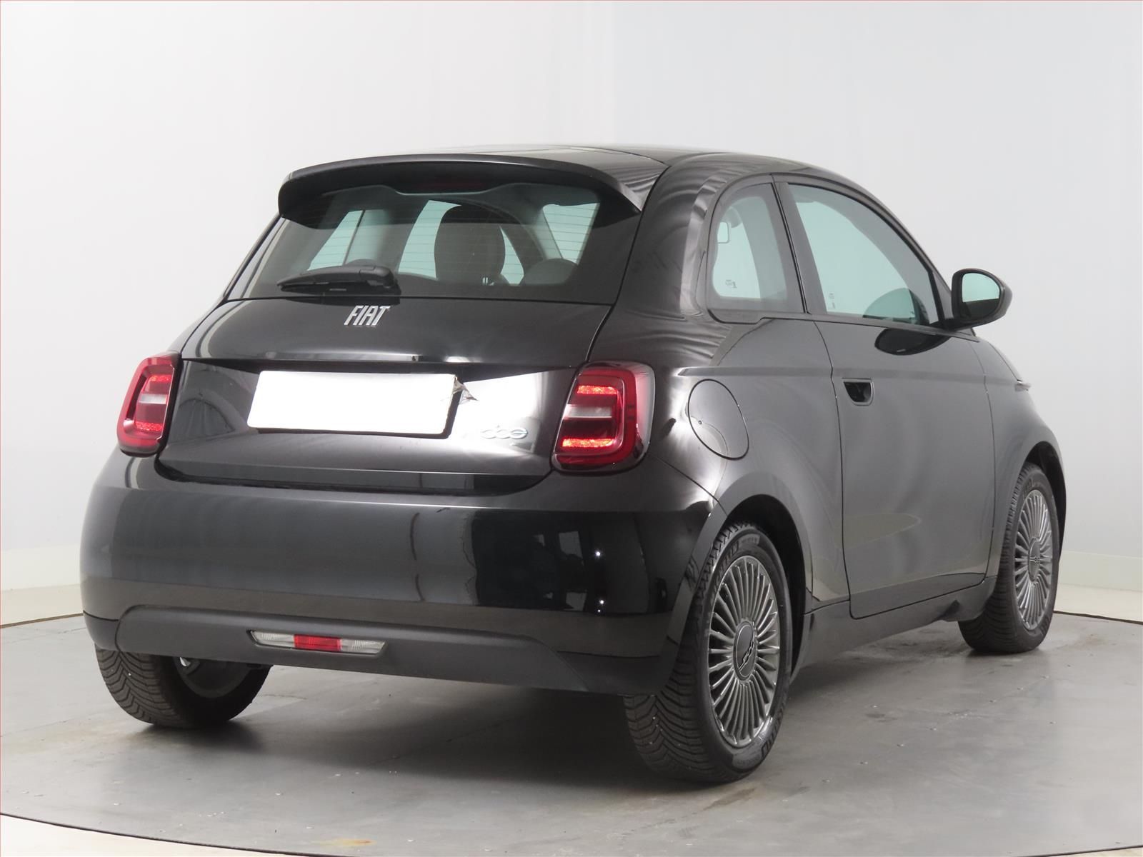 Fiat 500E, 42 kWh, SoH 93%, Automat - fotka 5
