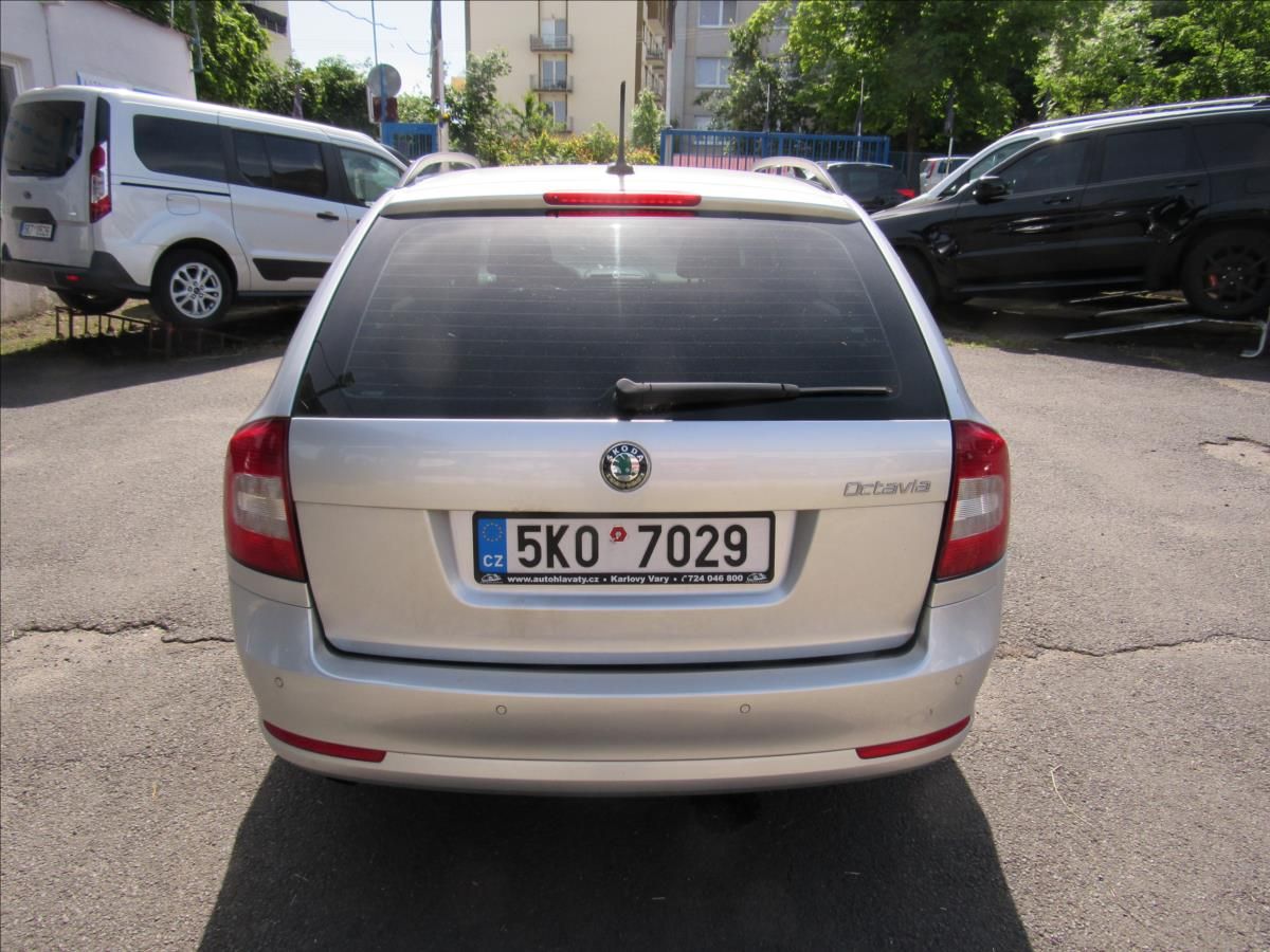Škoda Octavia, 1,6 TDi 77kW Combi - fotka 5