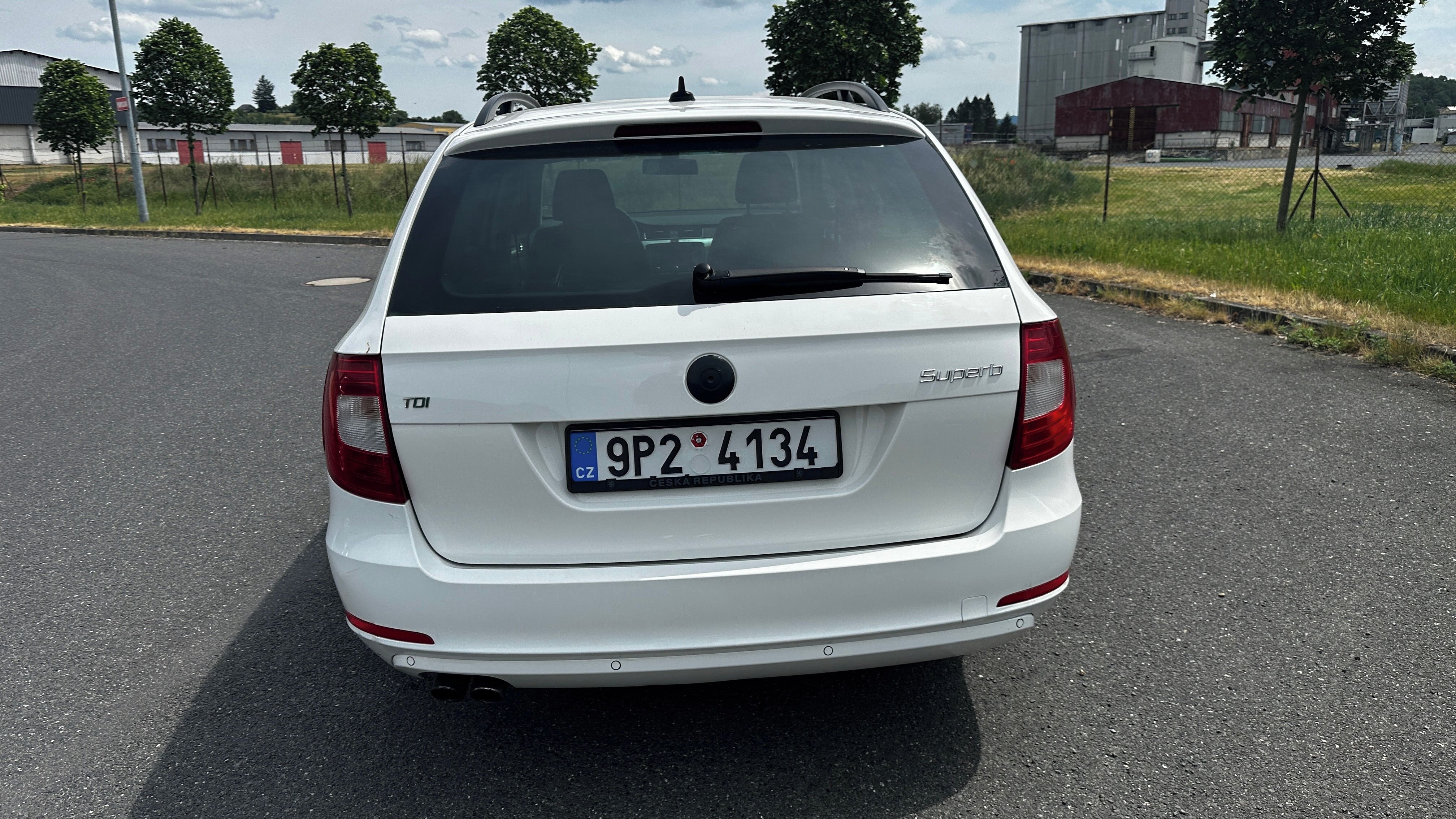 Škoda Superb, 2.0 TDI - fotka 4