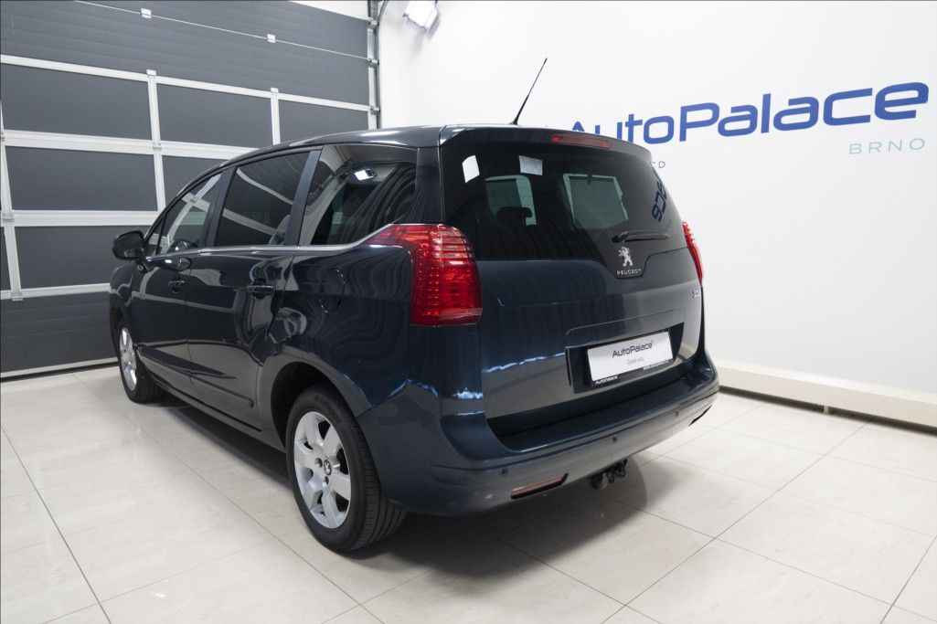 Peugeot 5008, 2,0 HDI NAVIGACE TAŽNÉ 7 MÍST - fotka 6