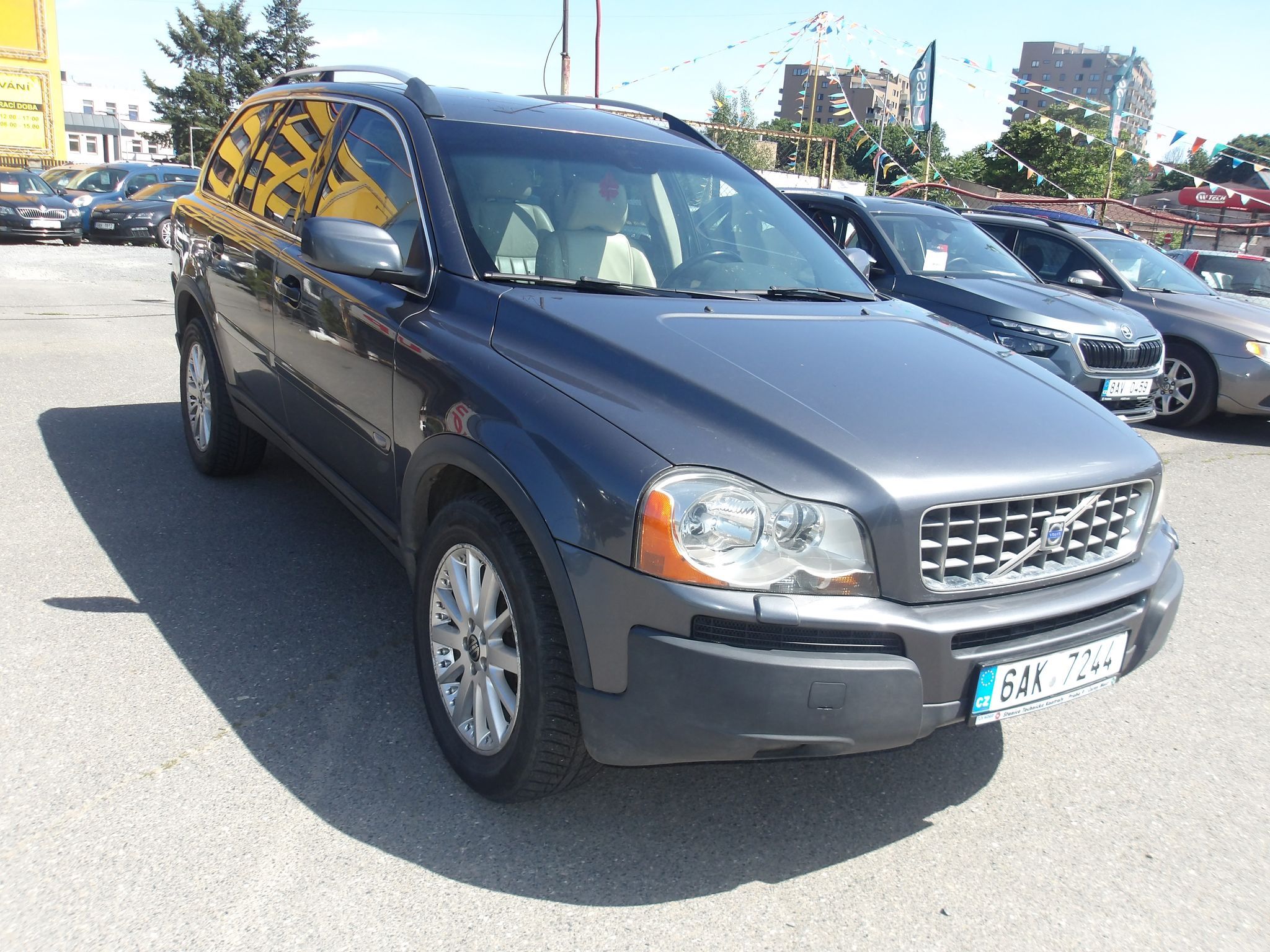 Volvo XC90, 2,4D 120kW ! AUT ! - fotka 5