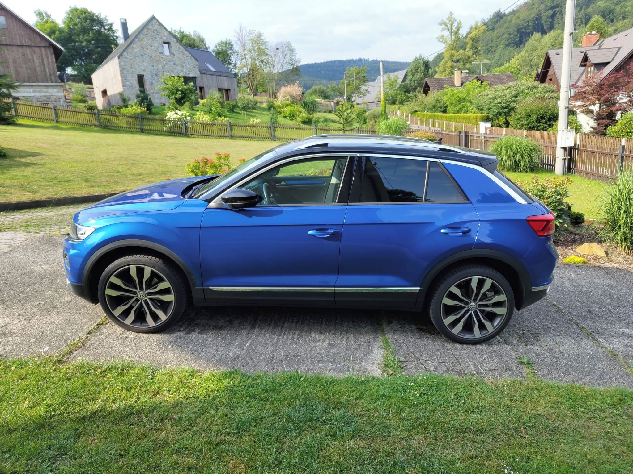 Volkswagen T-Roc, 1.5 TSI, DSG, 4Motion, 2019 - fotka 2