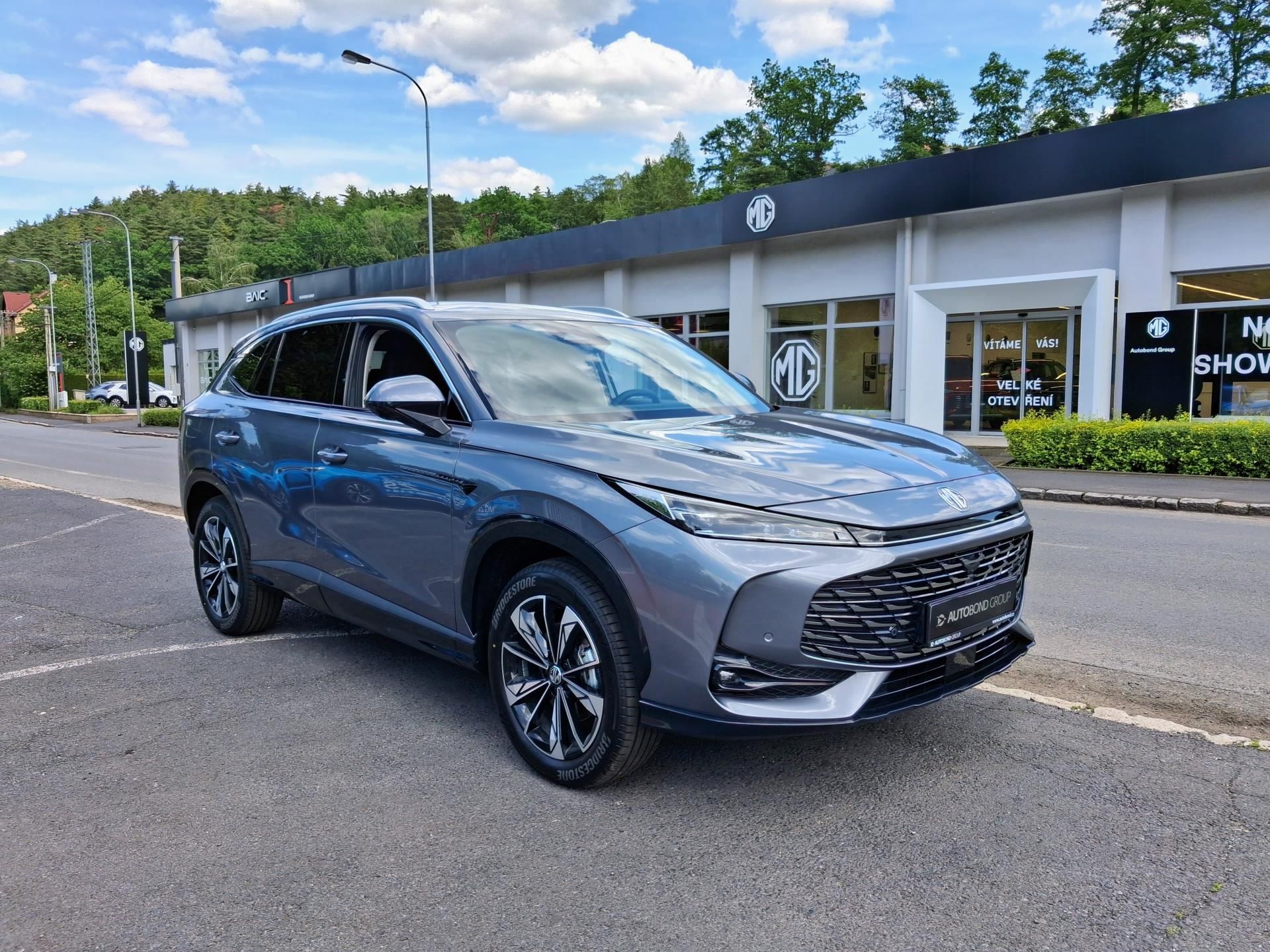 MG HS, EXCLUSIVE 1.5T 125kW 4×2 7DCT - fotka 4