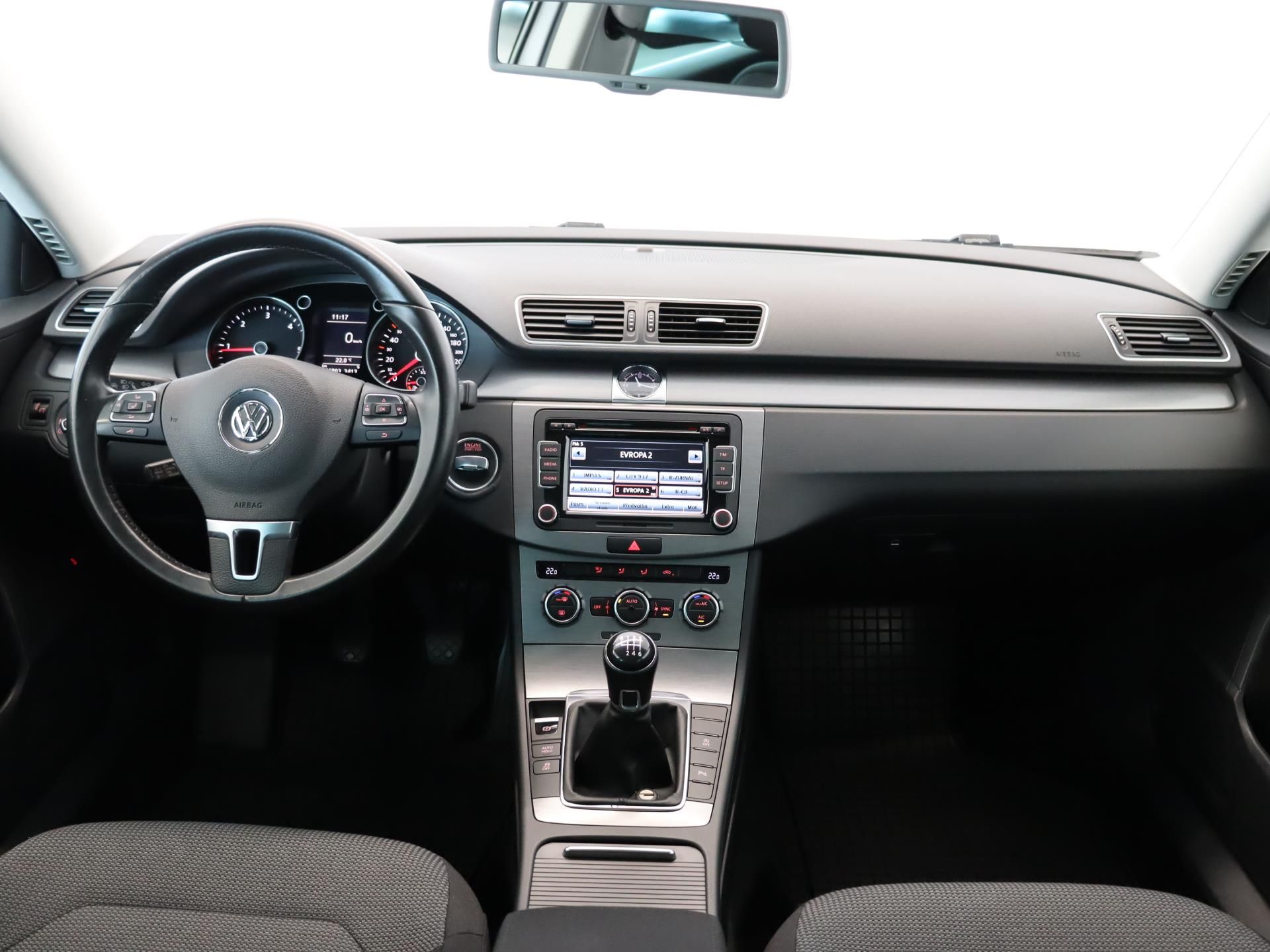 Volkswagen Passat Variant, 2,0 TDI 103kW COMFORTLINE - fotka 5