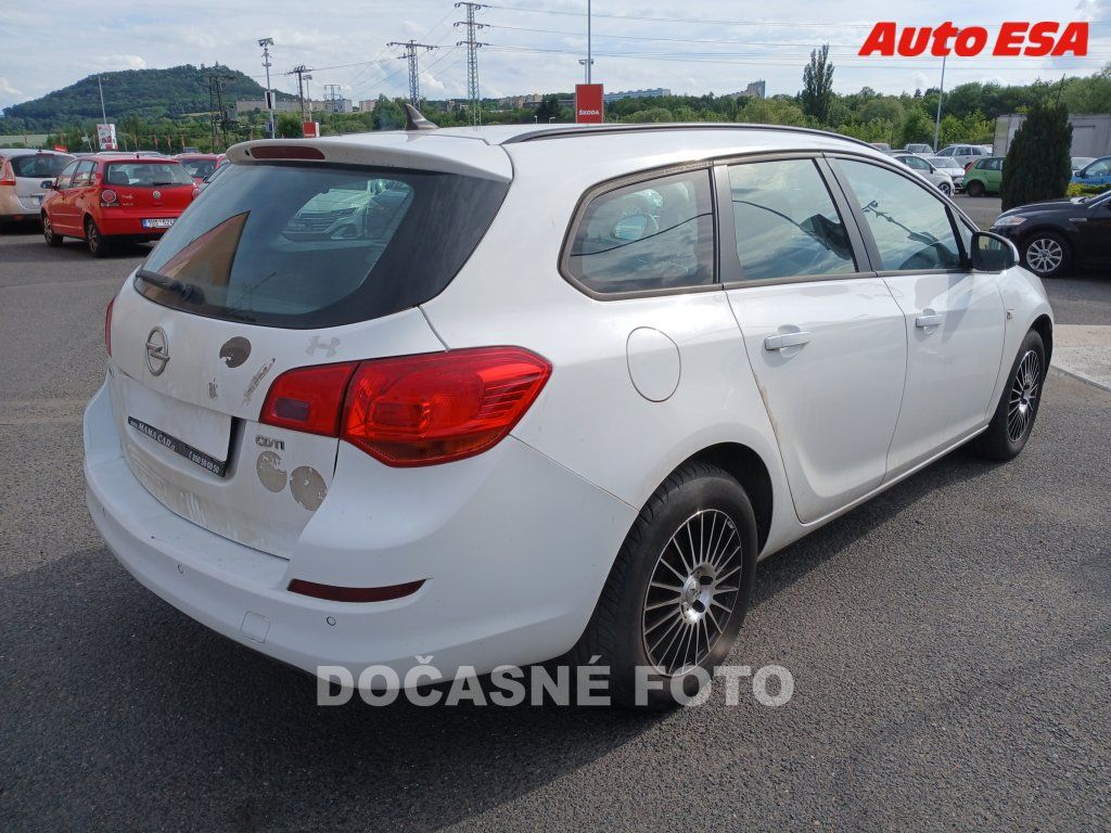 Opel Astra, 1.6 CDTi - fotka 2