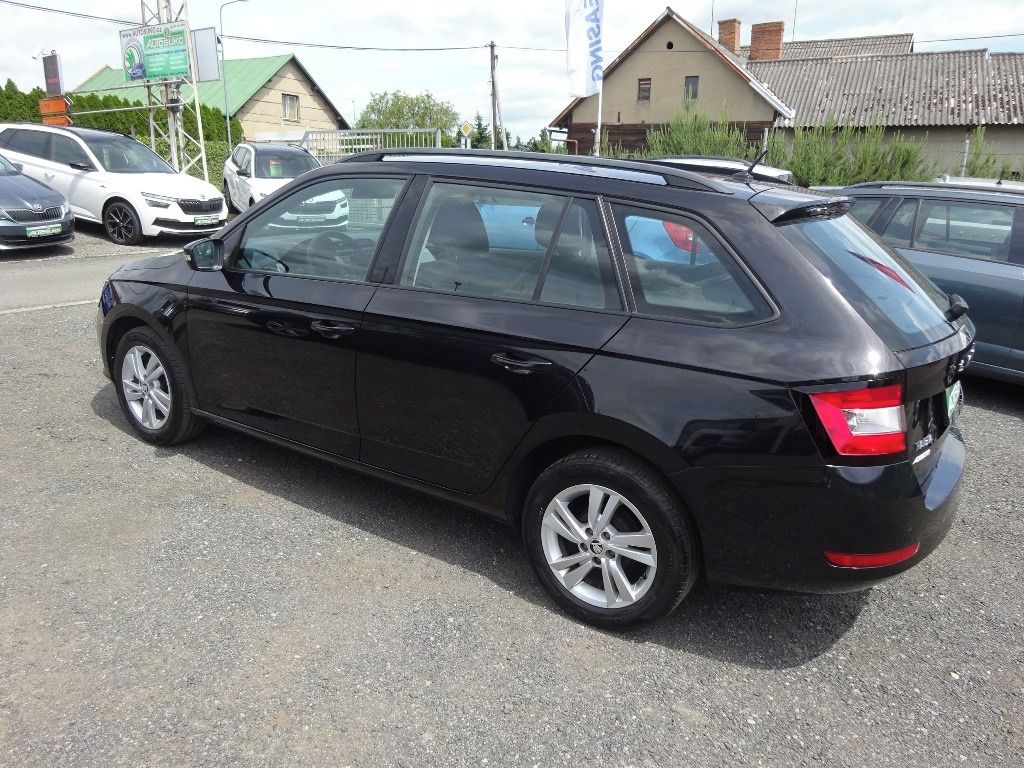 Škoda Fabia, COMBI III FC 1,0 TSI - 2021 - fotka 5