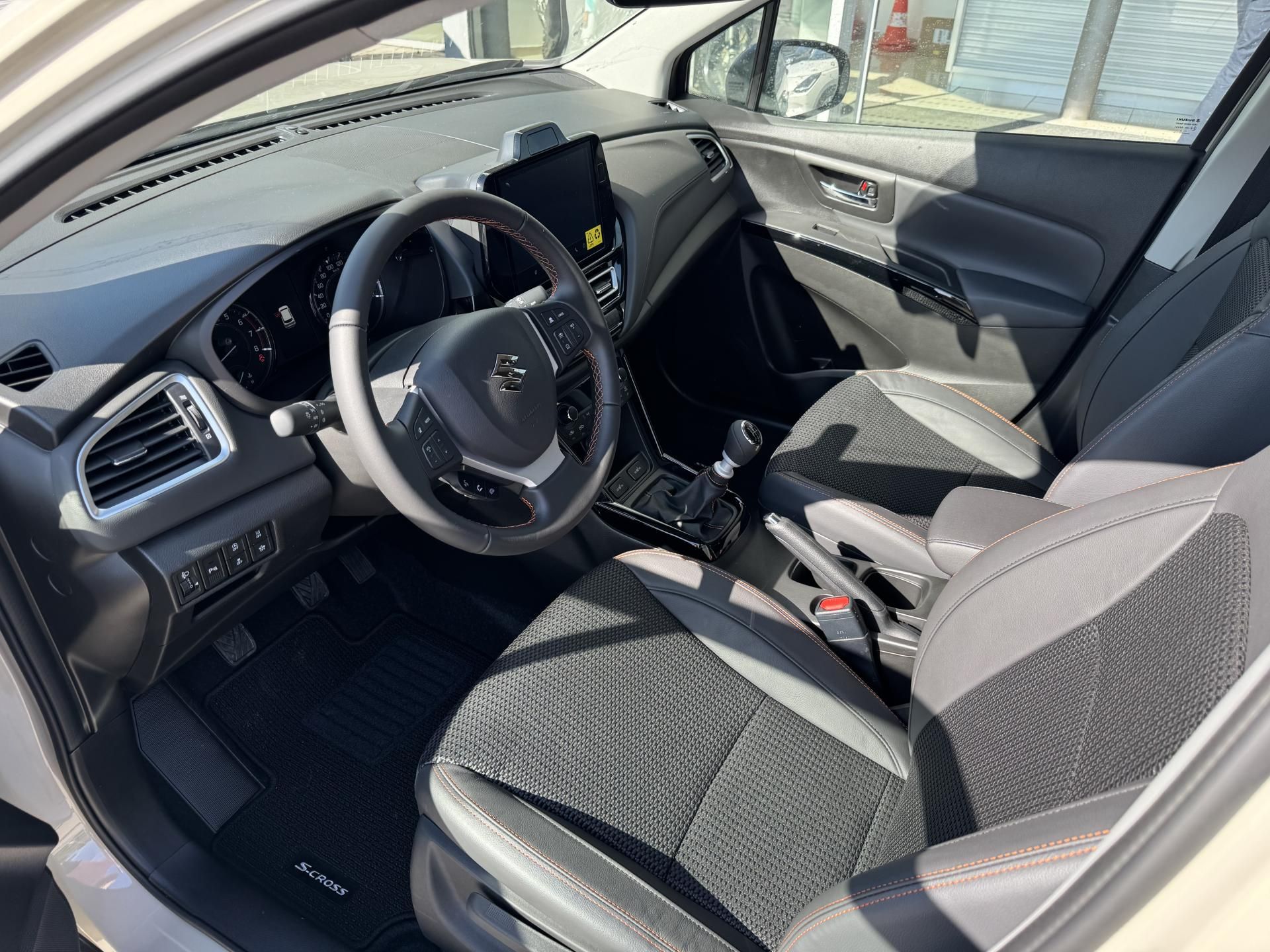 Suzuki S-Cross, 1,4 Elegance Black Edition - fotka 4