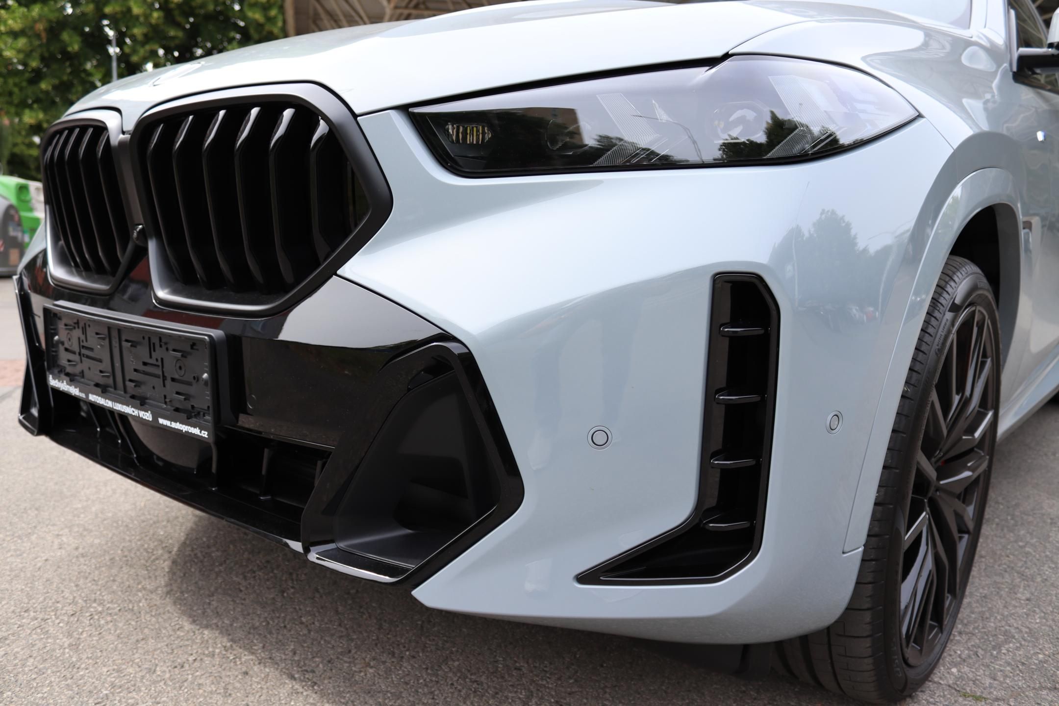 BMW X6, XDRIVE 40i G06 M-SPORT 280kW - fotka 4
