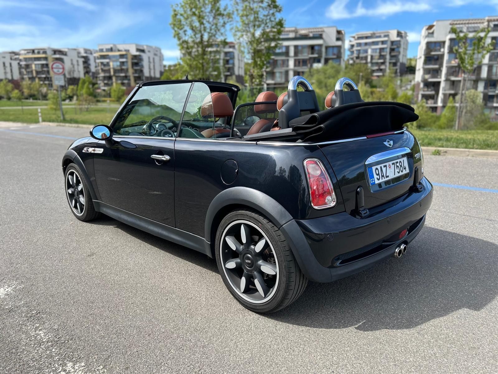 Mini Cooper S, S Cabrio Sidewalk, perfektní - fotka 3