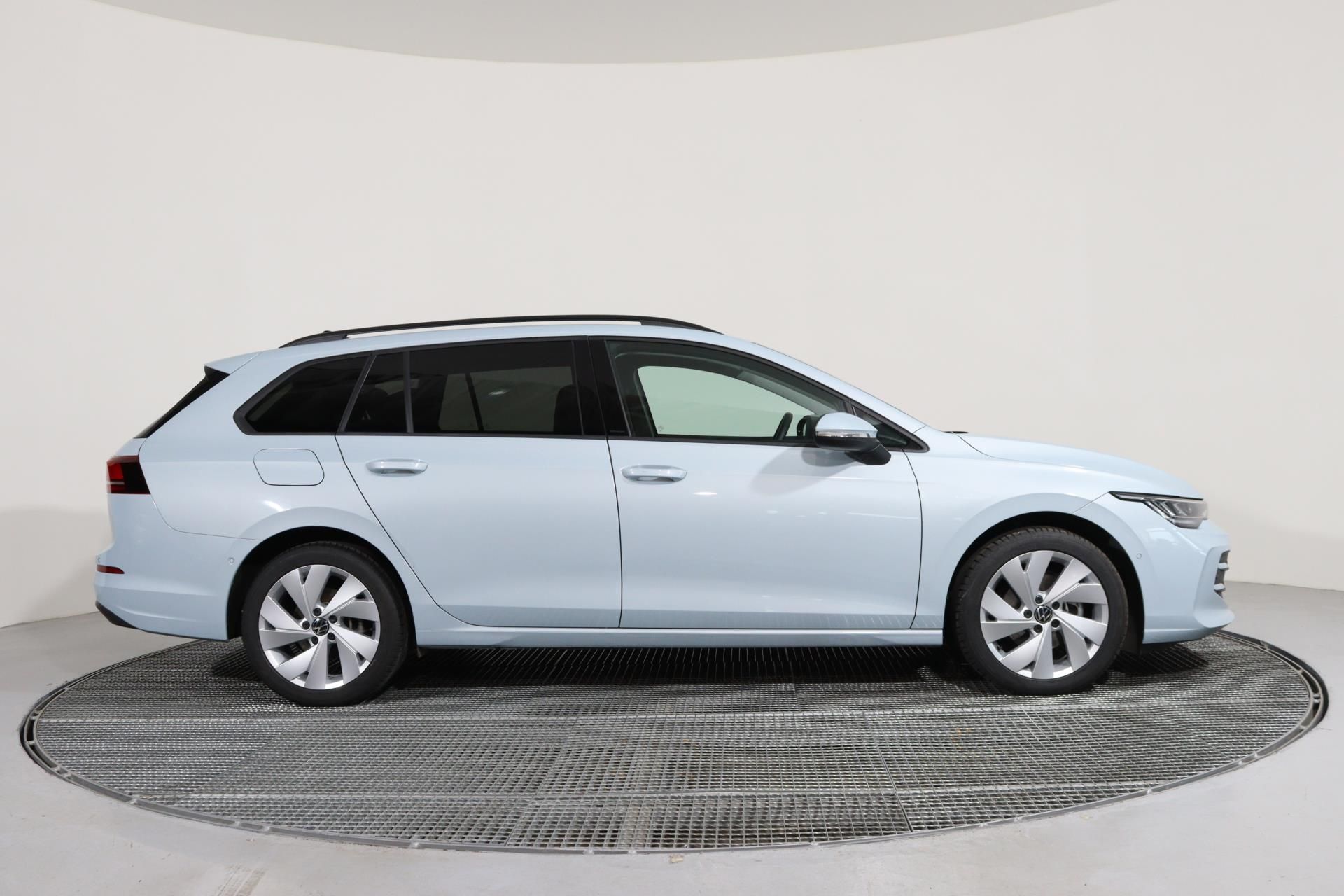 Volkswagen Golf Variant, People 1,5eTSI 110kw DSG/ ACC, - fotka 3