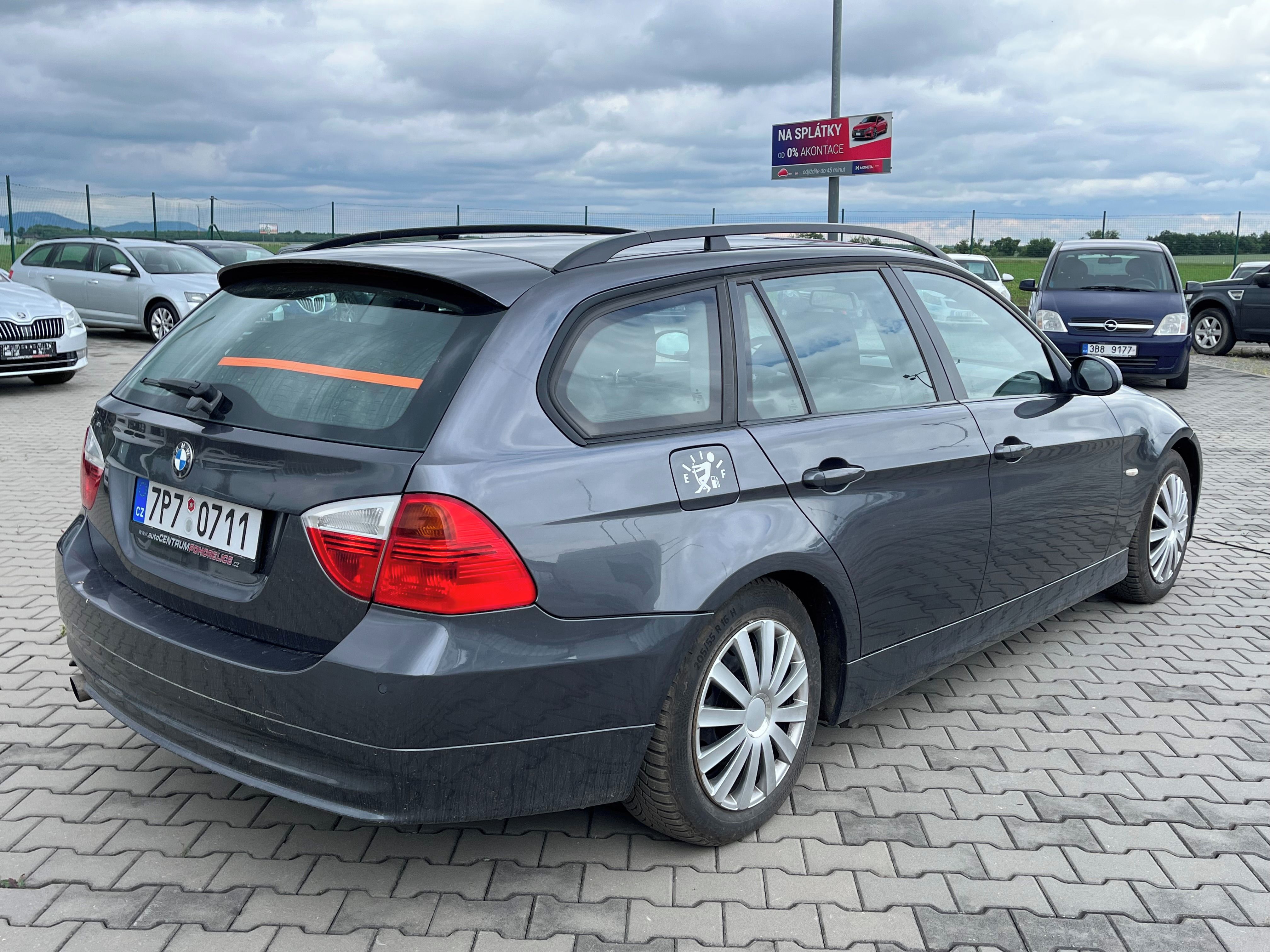 BMW Řada 3, 320i*110KW*Výhřev* - fotka 4