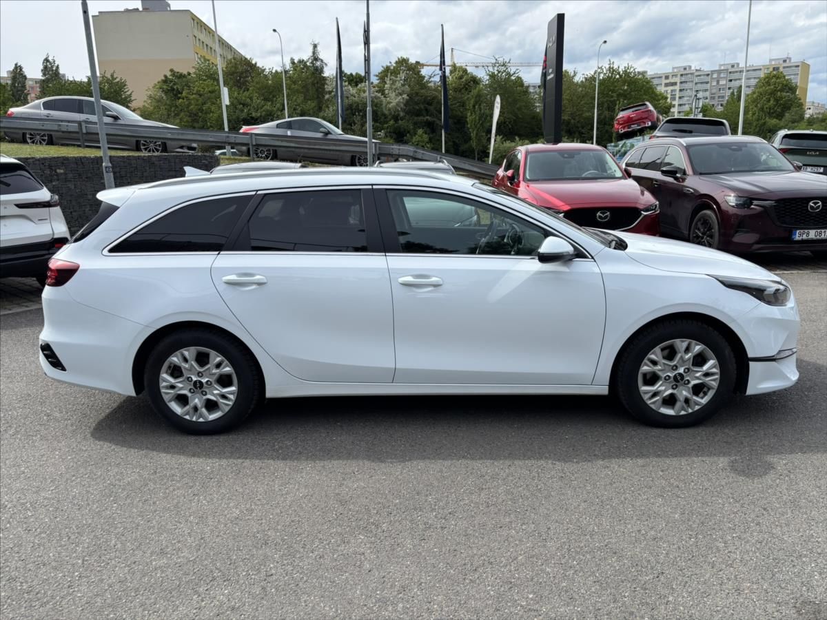 Kia Cee´d, 1,5 TGDi AT TOP ZÁRUKA CARPLAY - fotka 6