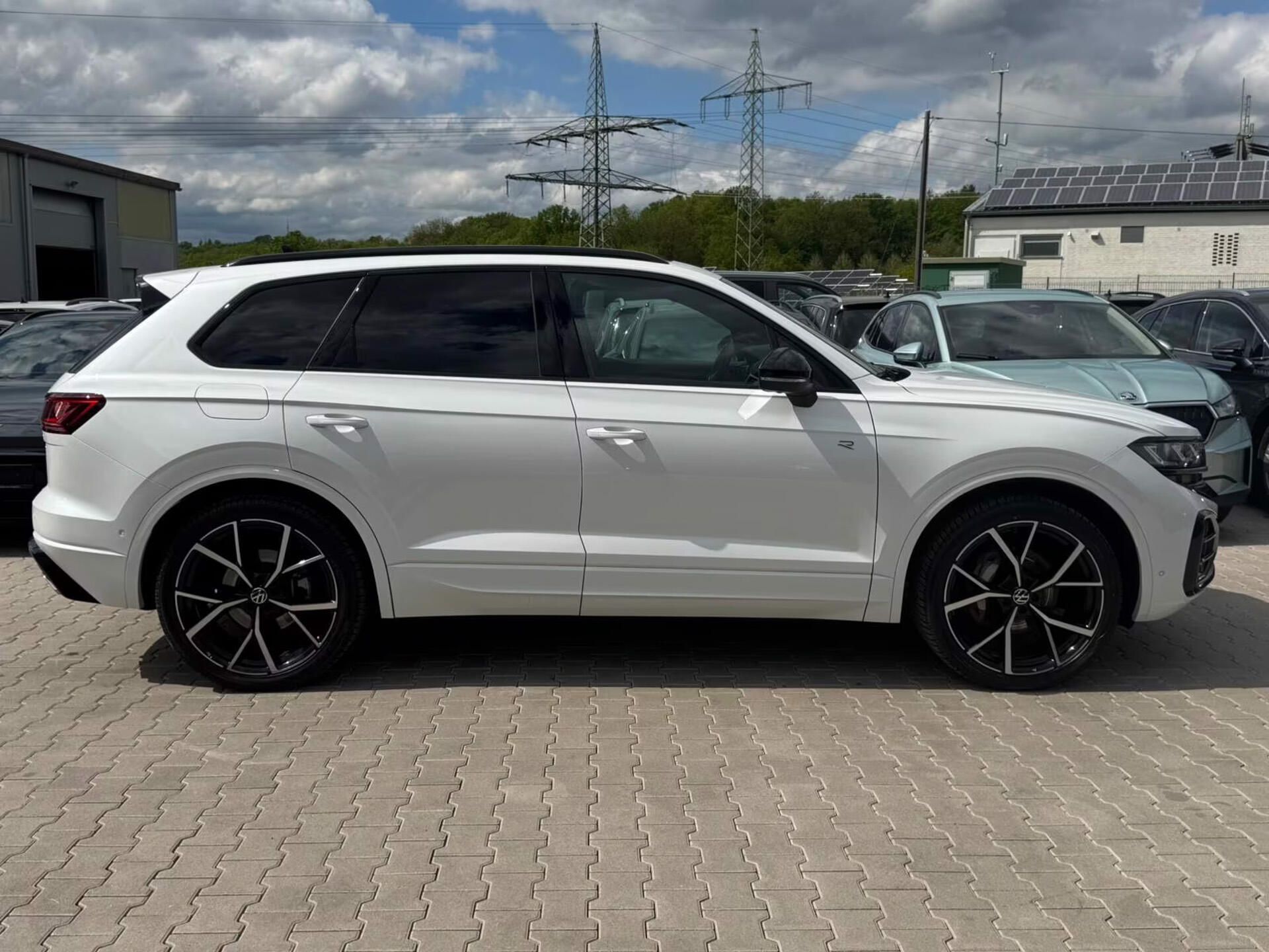 Volkswagen Touareg, TDI 210kW R-Line Pano HuD DYN - fotka 5