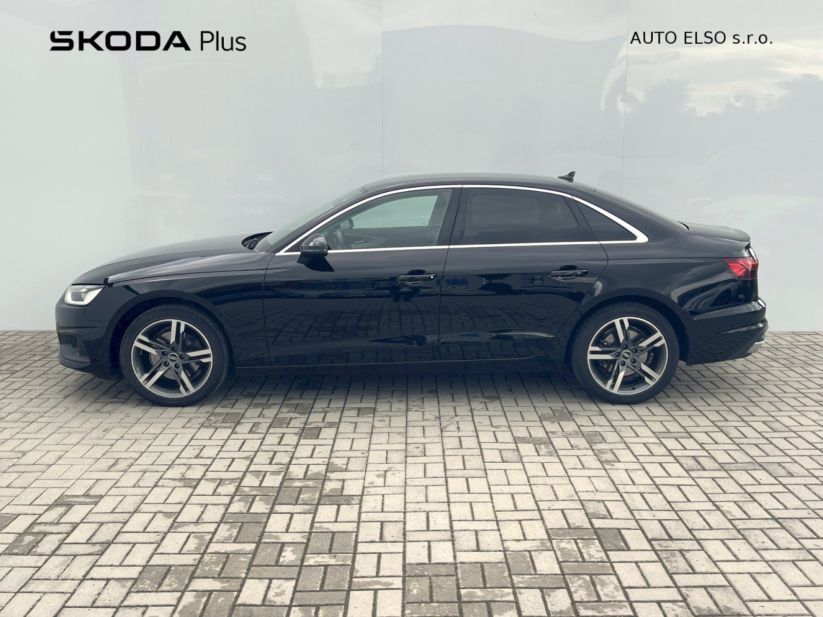 Audi A4, 2.0 35 TFSI 110 kW S-tronic S- - fotka 3