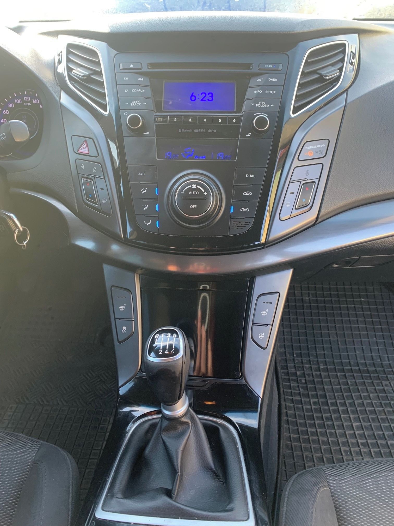 Hyundai i40, Hyundai I40 2.0 GDI benzín+LPG - fotka 6