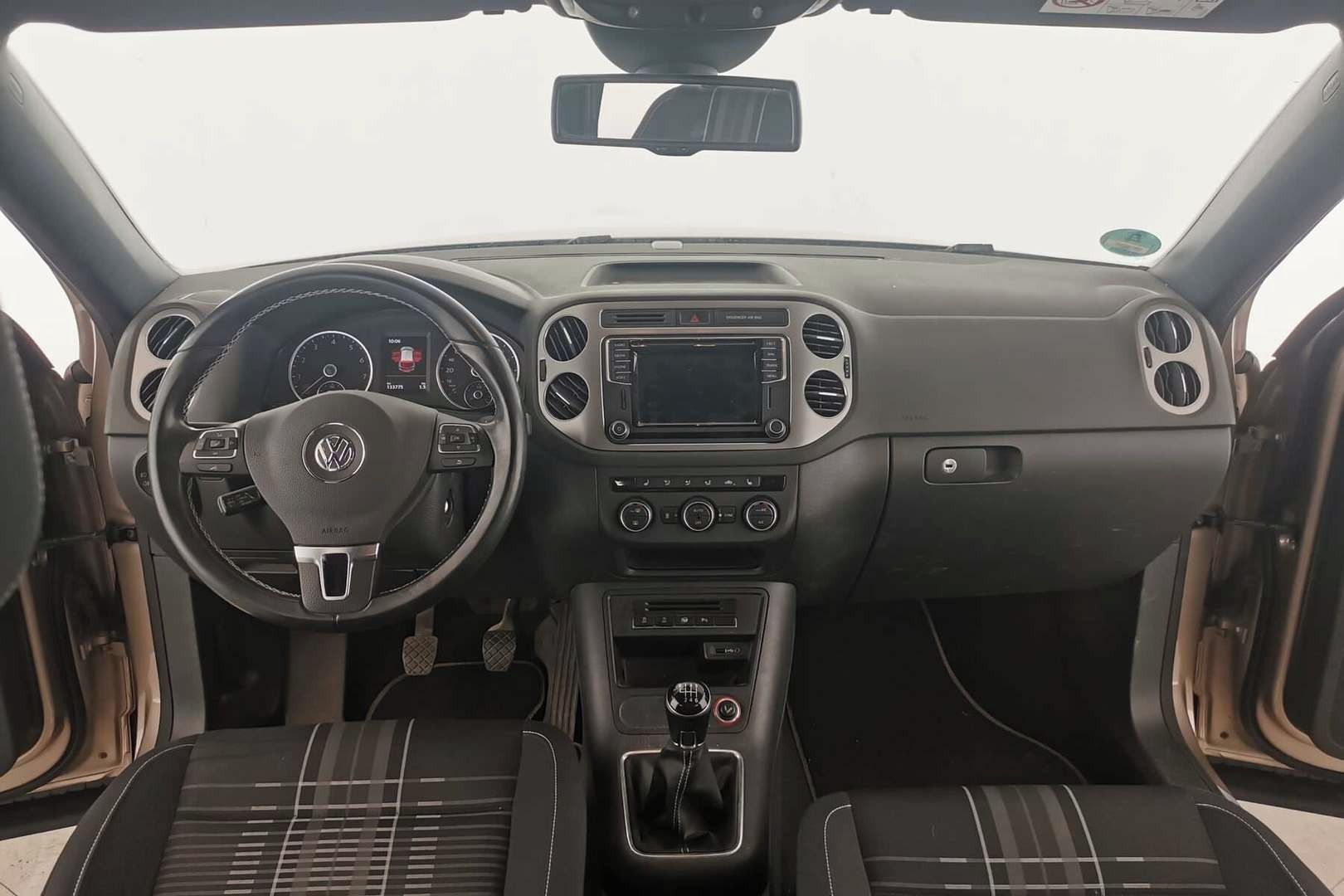 Volkswagen Tiguan, 1.4Tsi 110KW XENONY BUFÍK TOP - fotka 2