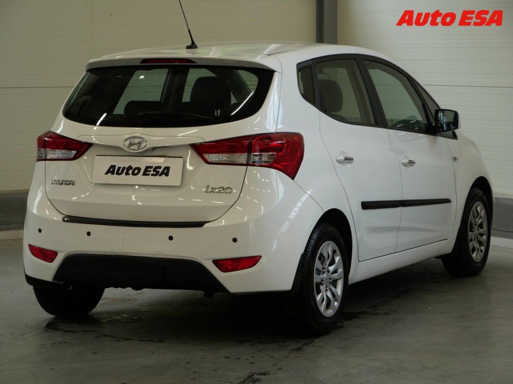 Hyundai ix20, 1.4i,ČR - fotka 4