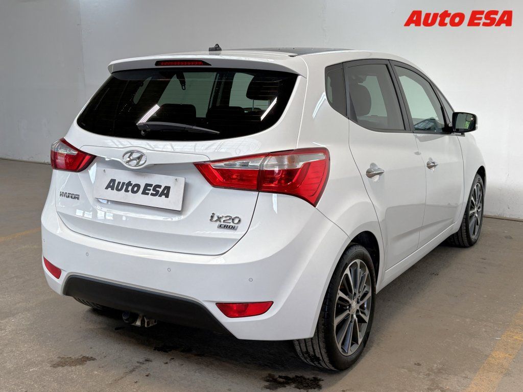 Hyundai ix20, 1.6crdi - fotka 4
