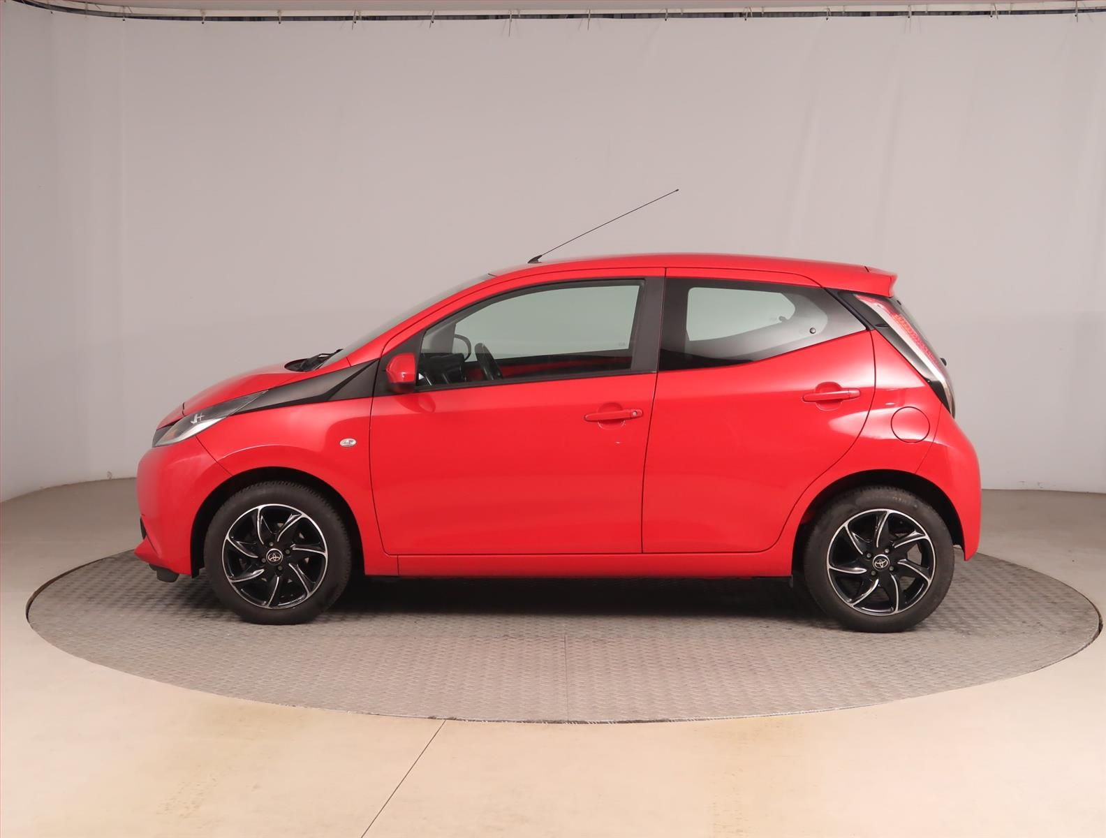 Toyota Aygo, 1.0 VVT-i, Automat, Serv.kniha - fotka 3