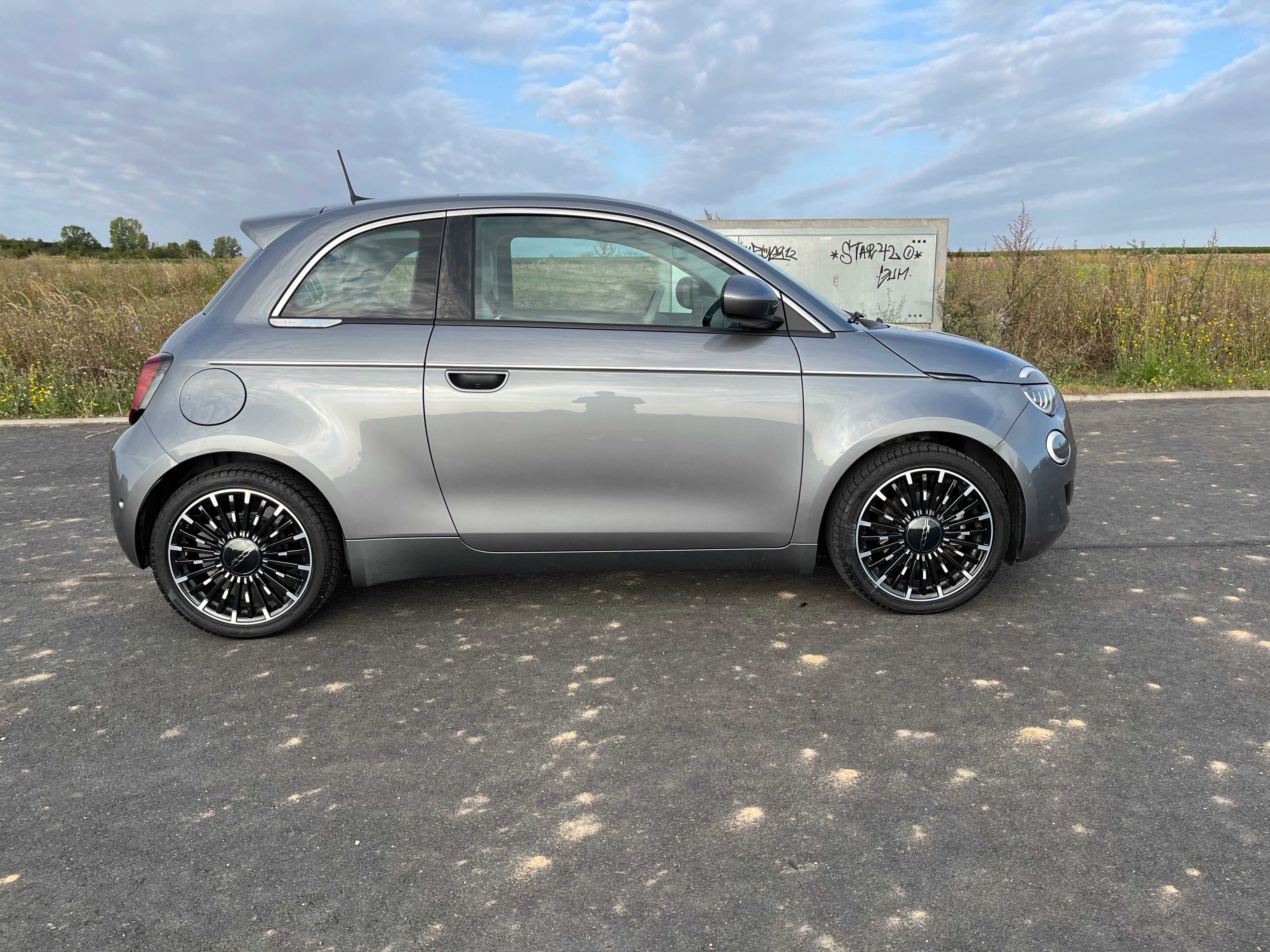 Fiat 500E, Fiat 500e La Prima, TOP, ČR