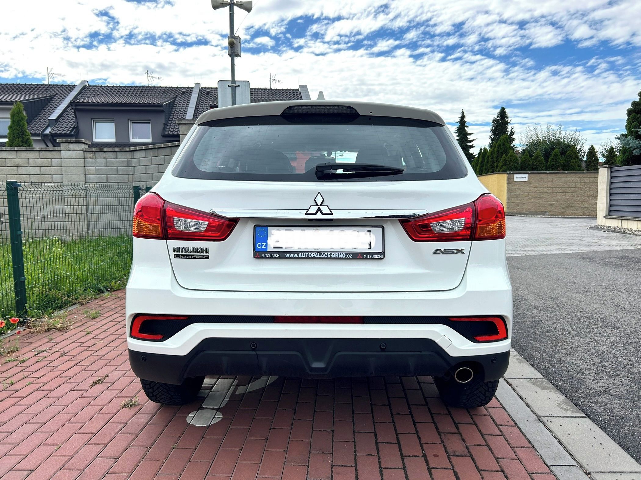 Mitsubishi ASX, 1.6 MIVEC unikát 11 000km - fotka 4
