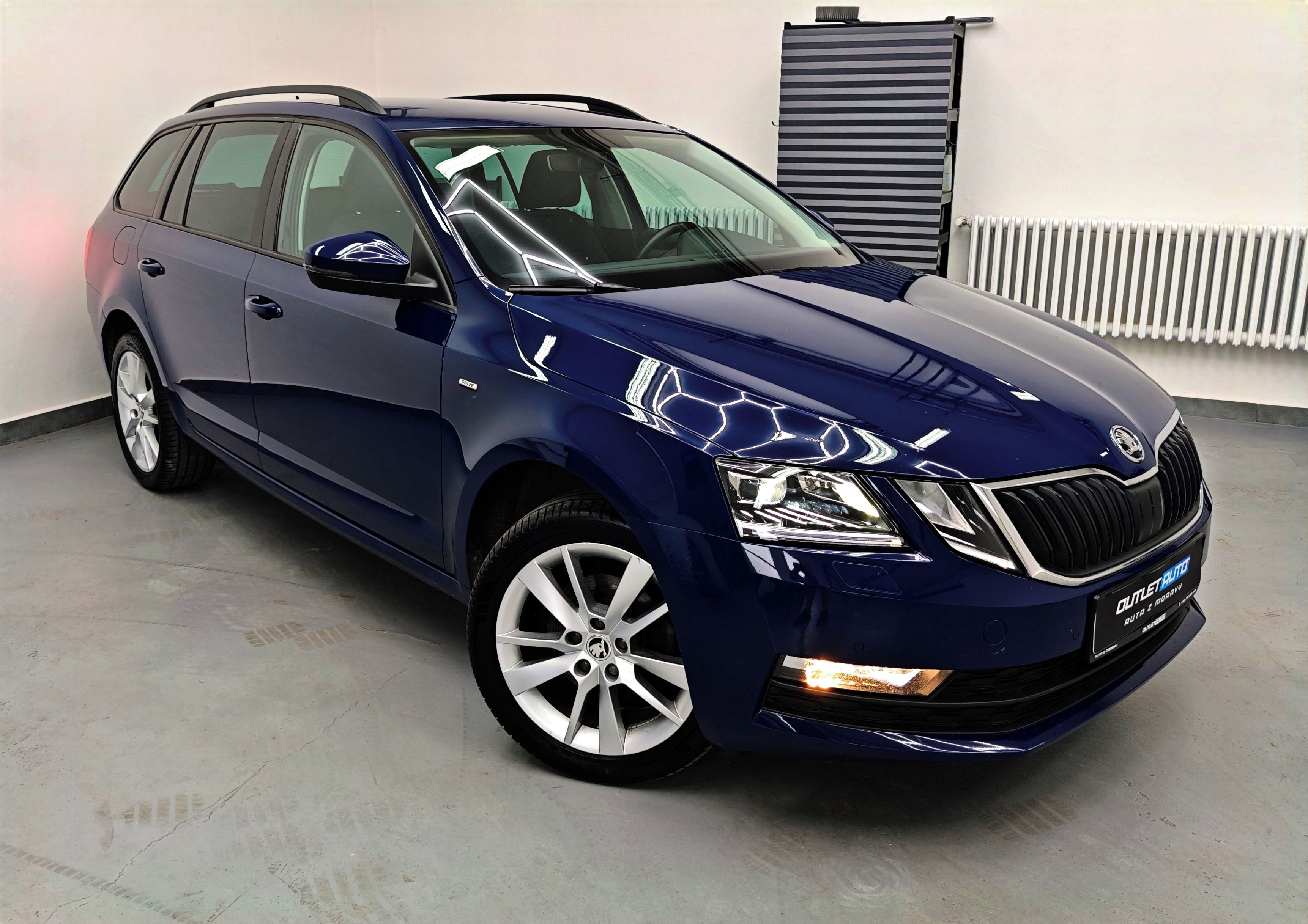 Škoda Octavia, 4x4 2.0 TDI 110KW, LED, TAŽNE - fotka 3