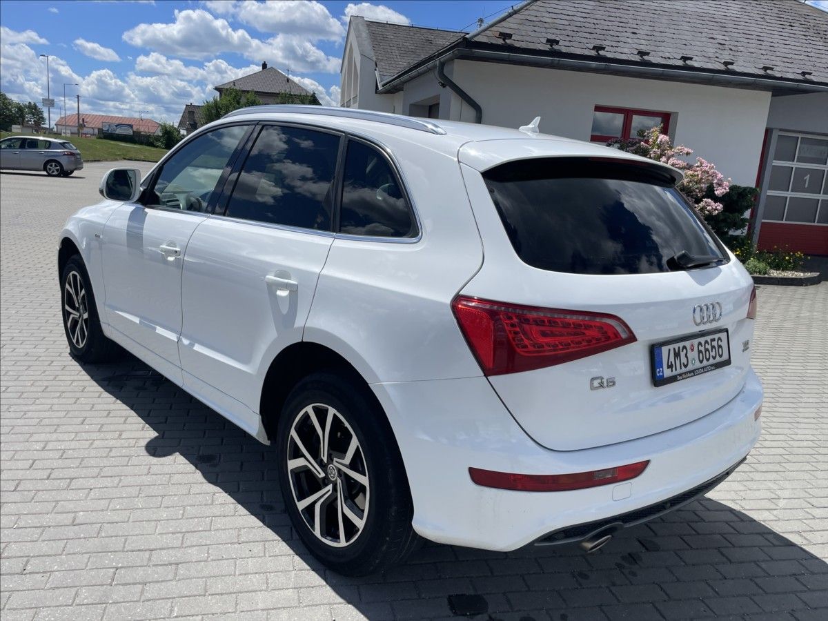 Audi Q5, 3,0 TDi Quattro S-Line CZauto - fotka 3