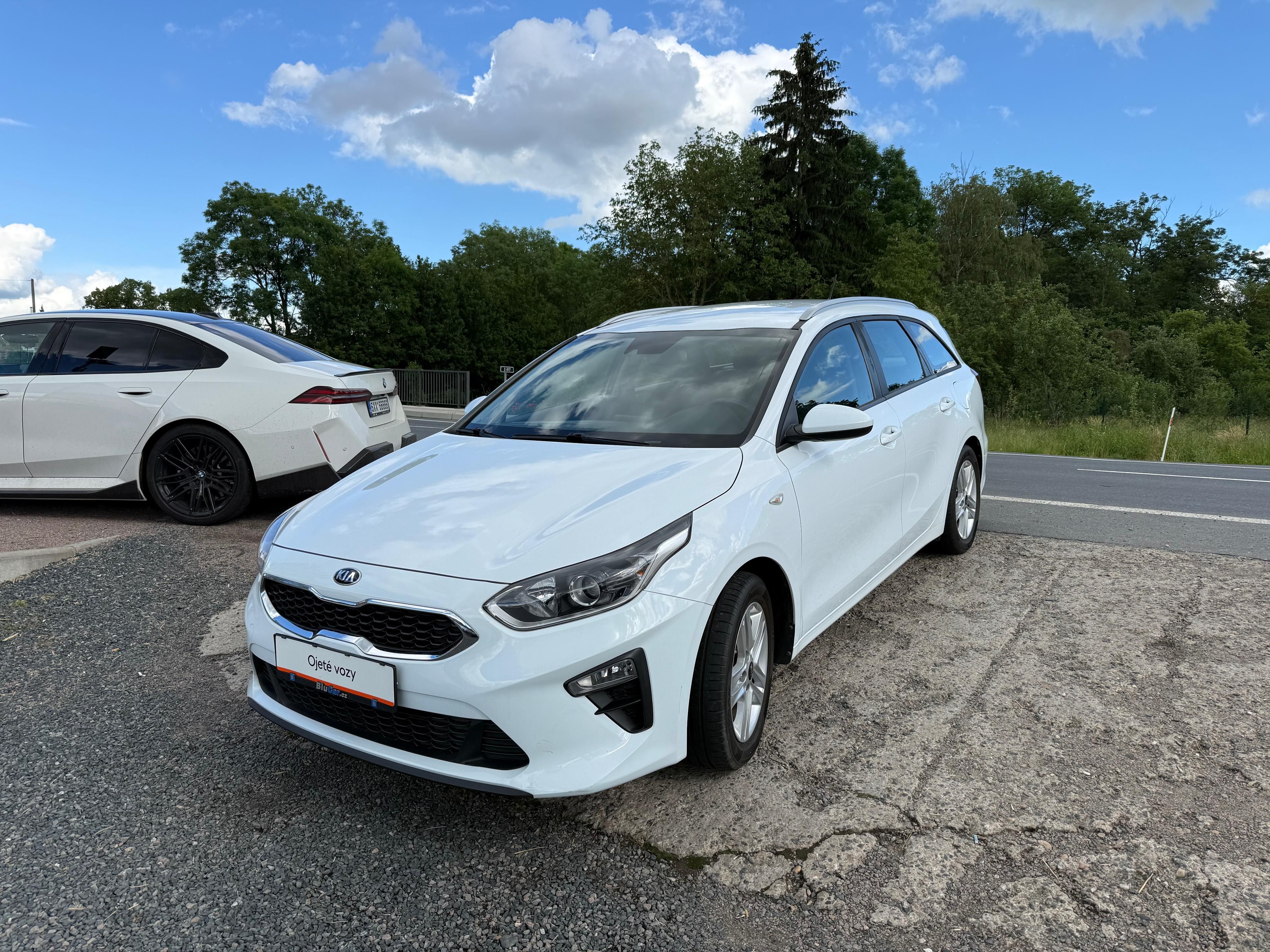 Kia Cee´d, 1.4CVVT 73kw ČR 1.maj Tažné - fotka 3