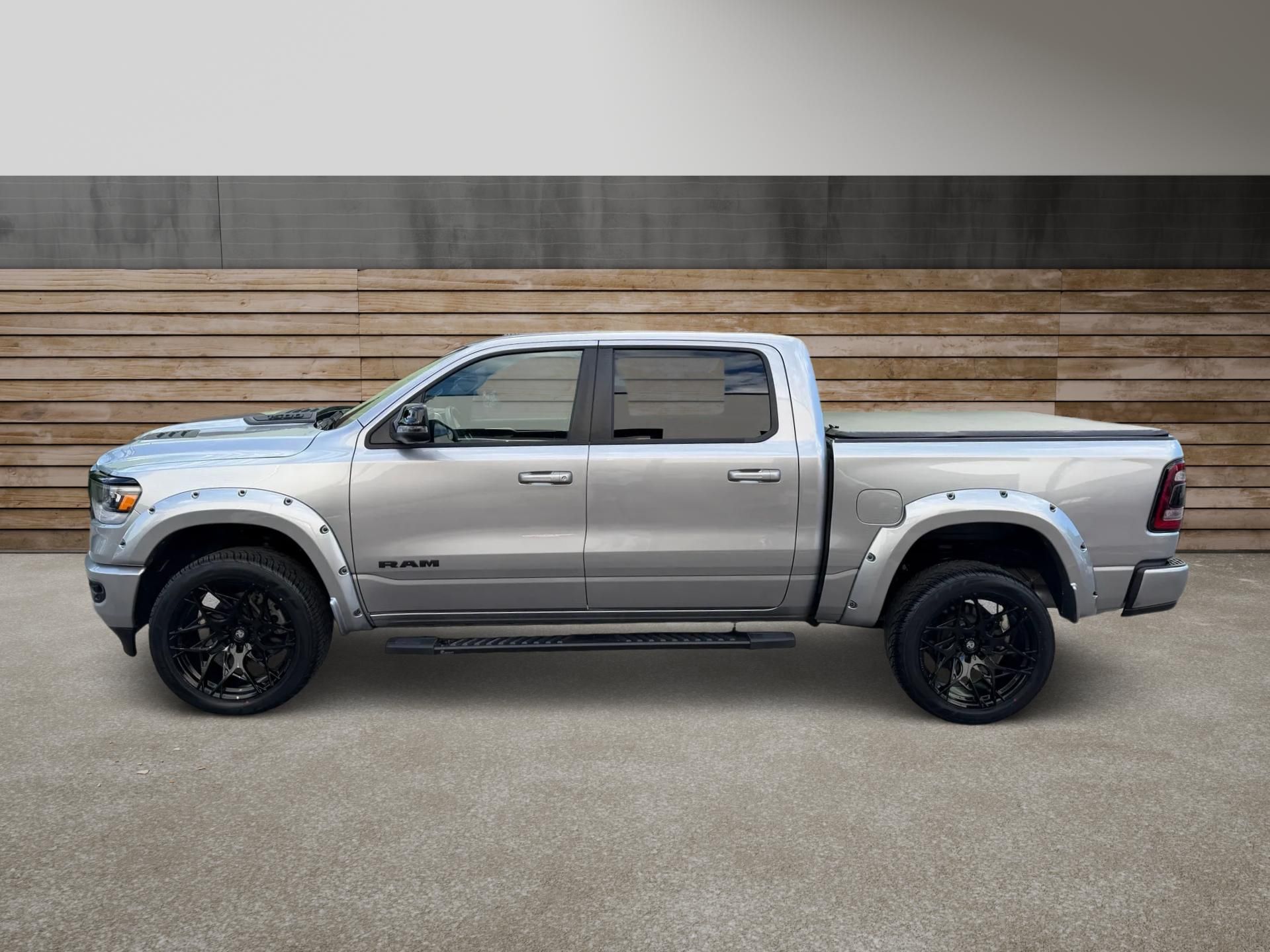 Dodge Ram, +HEMI+HEAD-UP+OFFROAD PAKET+ - fotka 6
