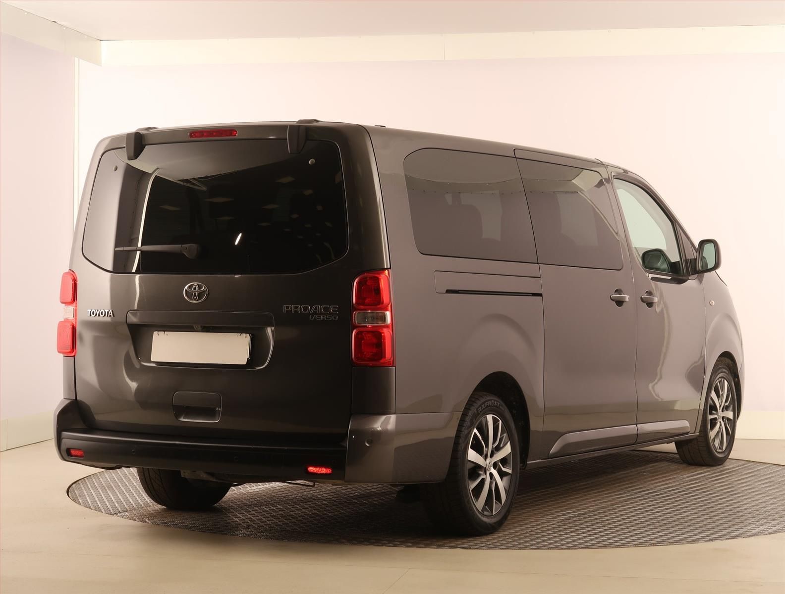 Toyota Proace Verso, 2.0 D-4D, Executive, Klima, ČR - fotka 5