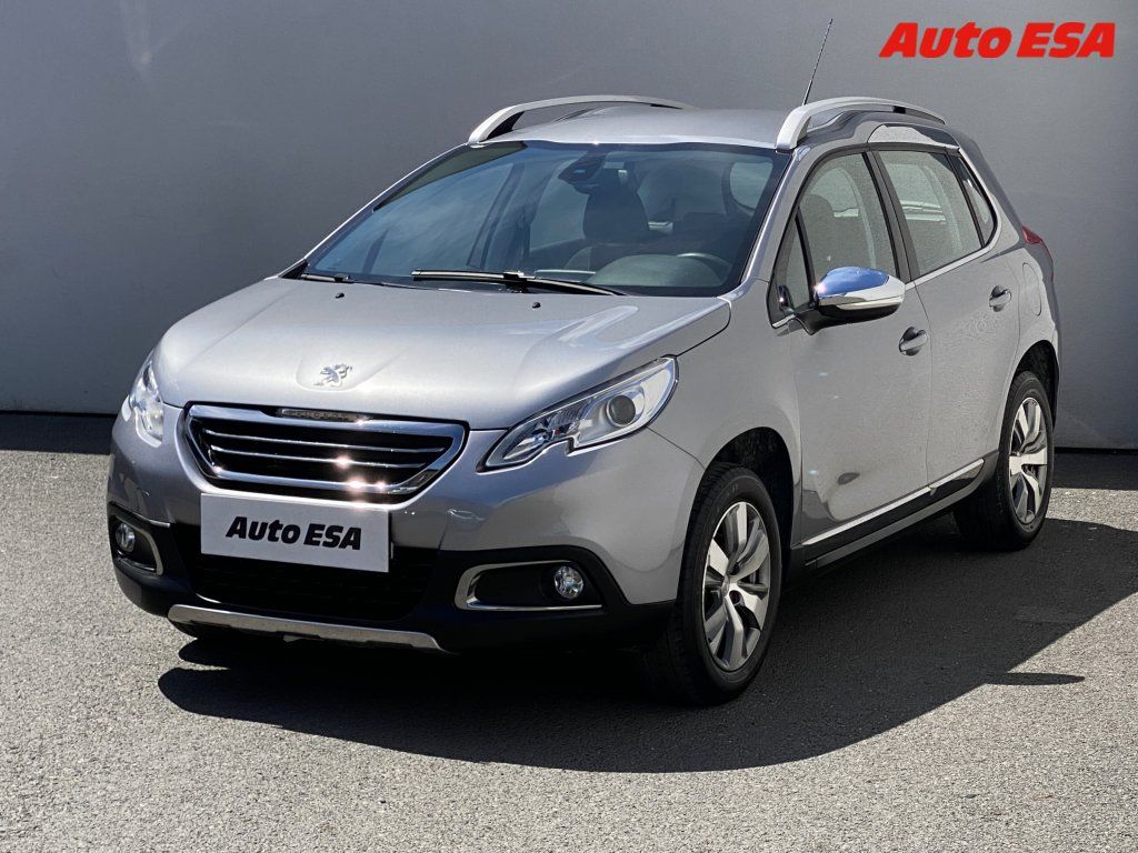 Peugeot 2008, 1.2PT,Allure,park. čidla - fotka 3