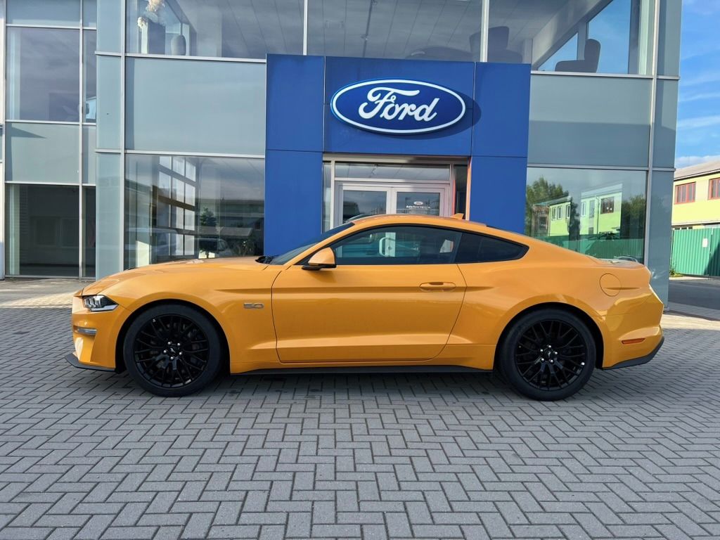 Ford Mustang, V8 Fastback, 5.0 GT automat - fotka 2