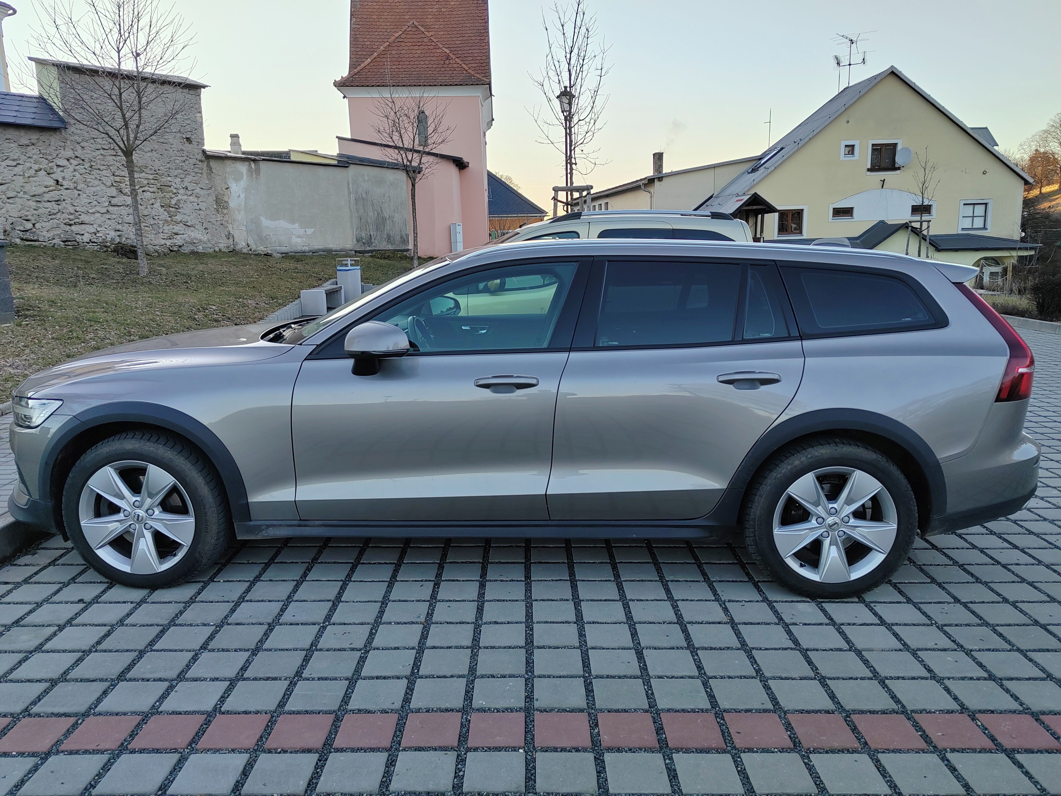 Volvo V60, CROSS COUNTRY, 2.0D, 140kW
