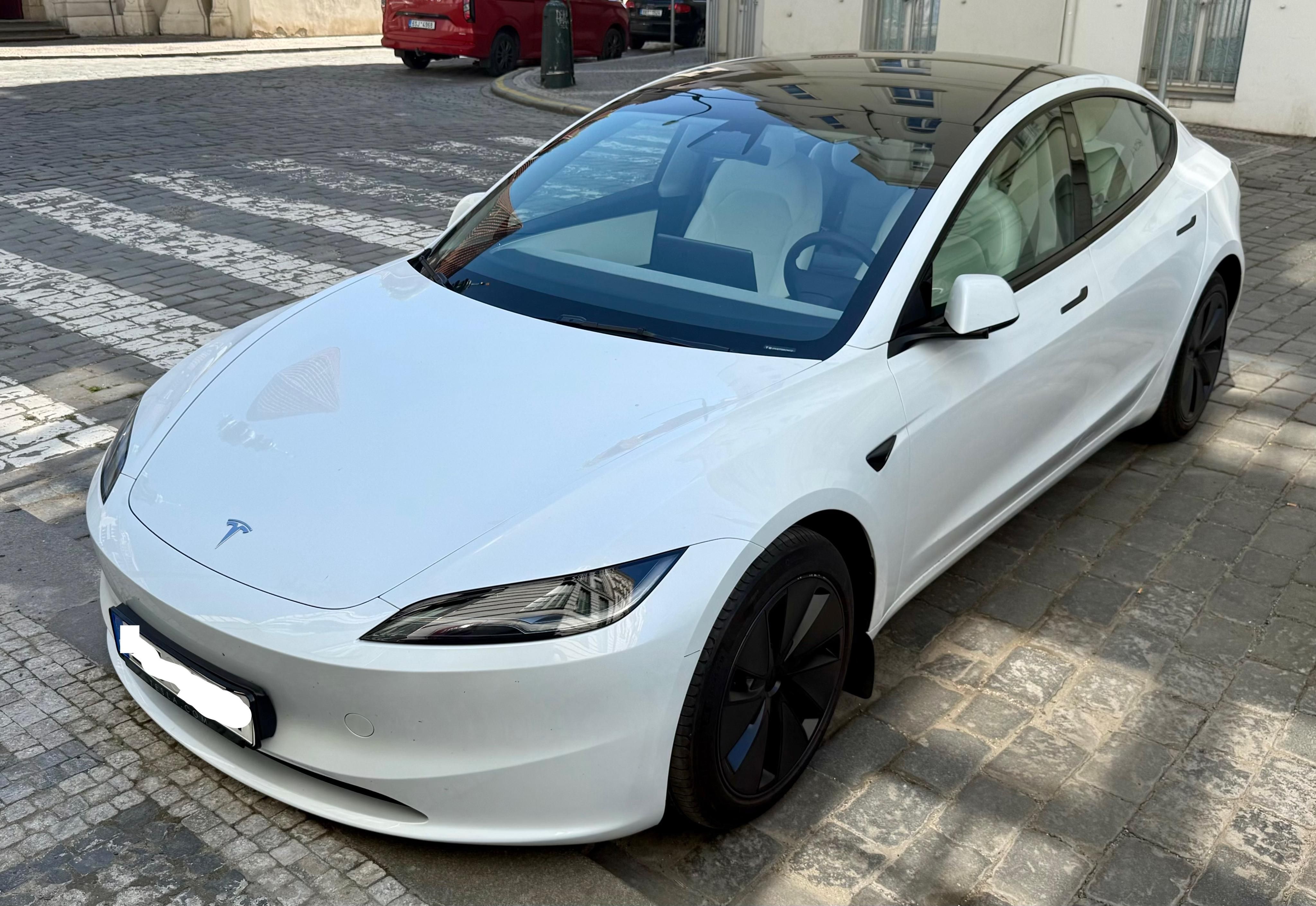 Tesla Model 3, Tesla Model 3 RWD