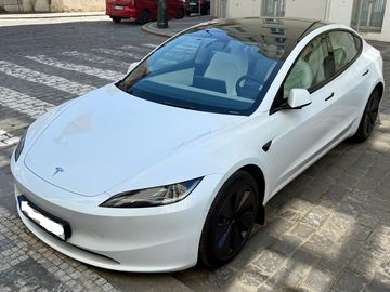 Tesla Model 3 RWD